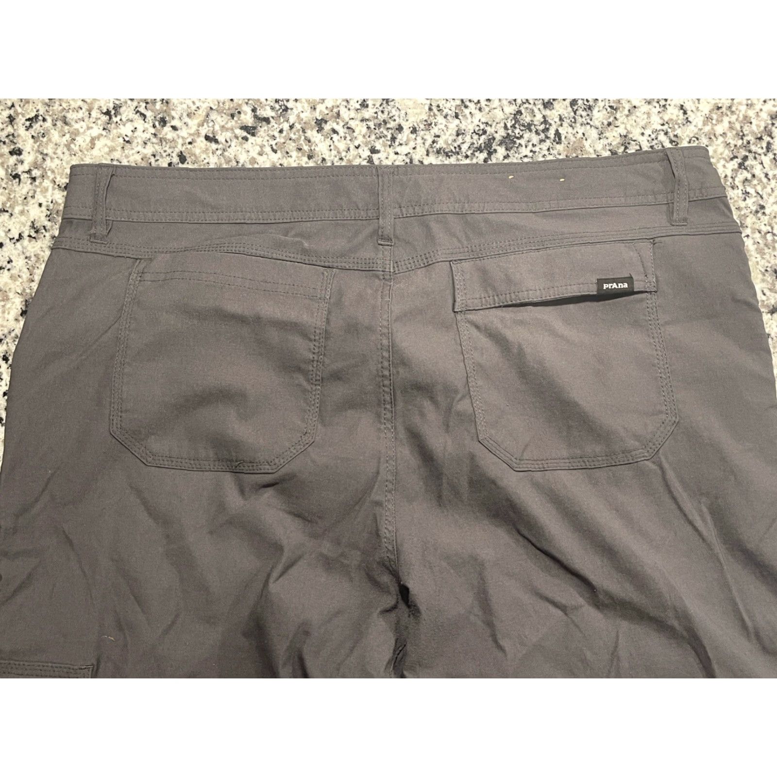 Prana prAna Pants Mens 40x29 Gray Stretch Zion Belted Cargo Roll Up Relaxed Fit Size US 40 / EU 56 - 6 Thumbnail