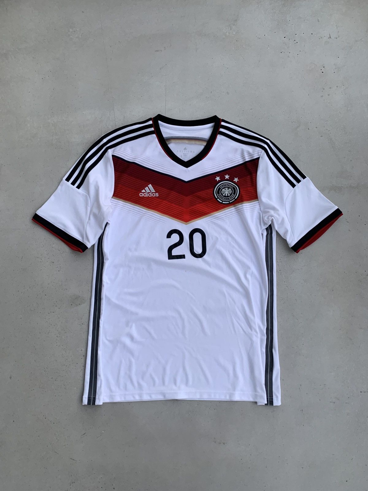 Adidas Adidas Germany Jersey Vintage Avantgarde Style Football Tee Size US L / EU 52-54 / 3 - 1 Thumbnail