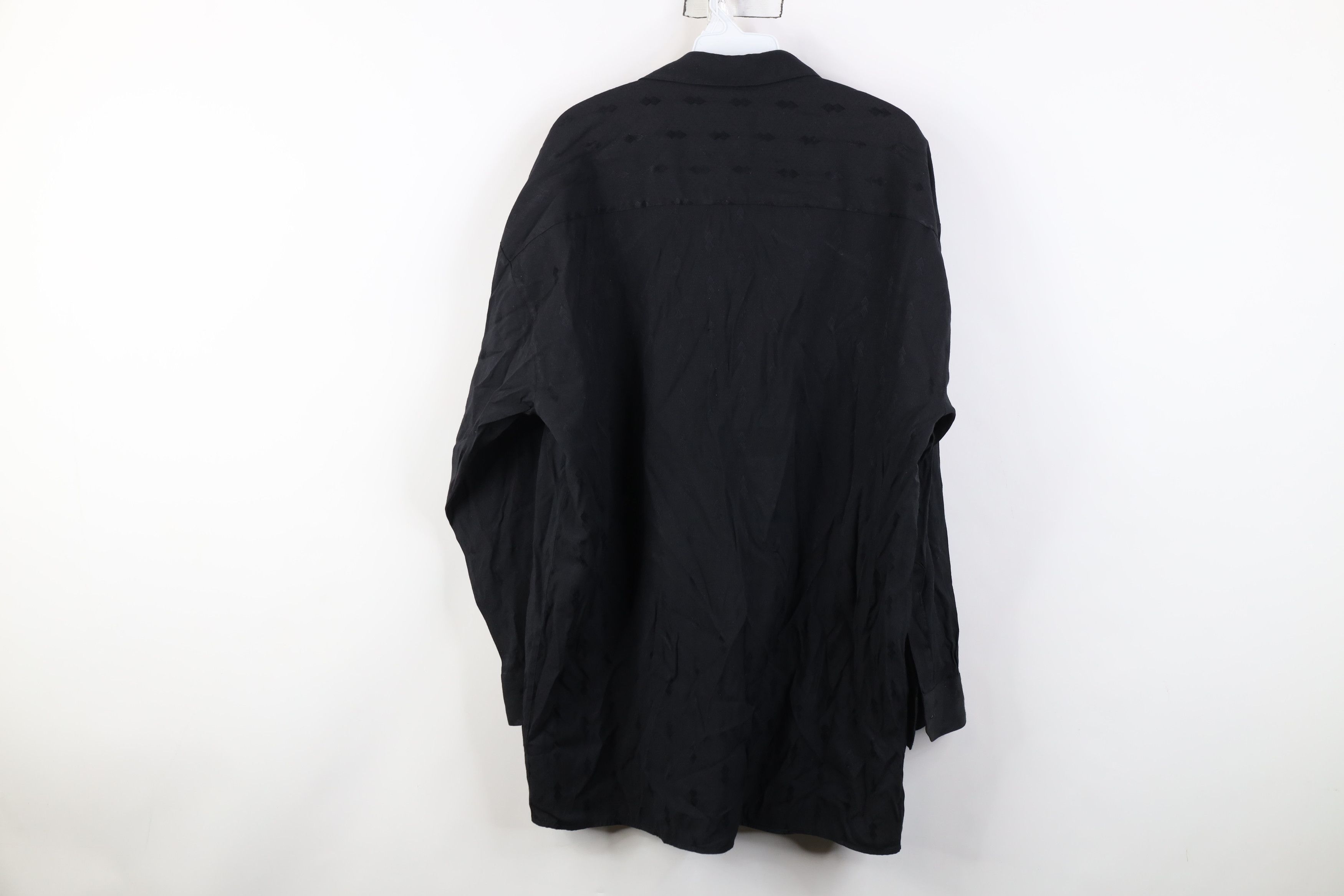 Vintage Vintage 90s Streetwear Gabardine Diamond Collared Shirt Size US XL / EU 56 / 4 - 11 Thumbnail