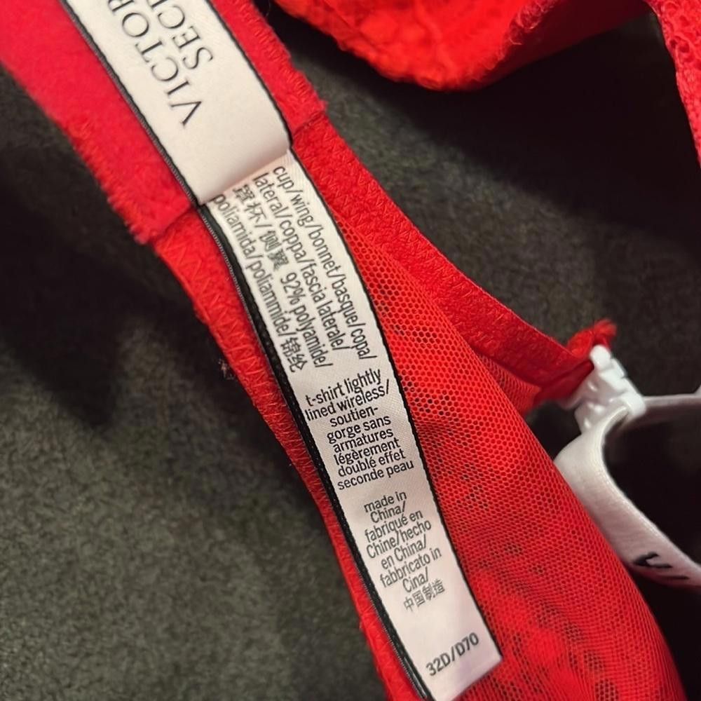 Designer NWOT Victoria’s Secret Red Lace Wireless T-Shirt Bra 32D Size ONE SIZE - 6 Thumbnail