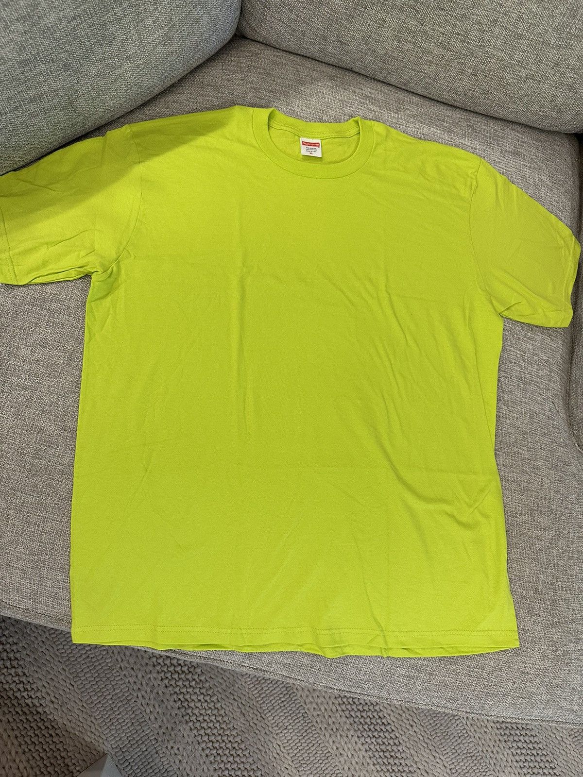 Supreme Supreme Blank T-shirt Neon Yellow Size US XL / EU 56 / 4 - 1 Thumbnail