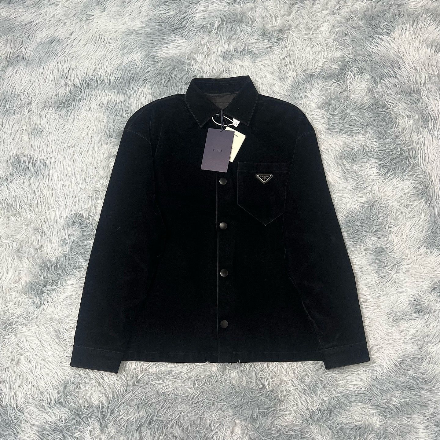 Prada Prada Velvet Logo Patch Shirt Black Size S Size US S / EU 44-46 / 1 - 1 Thumbnail