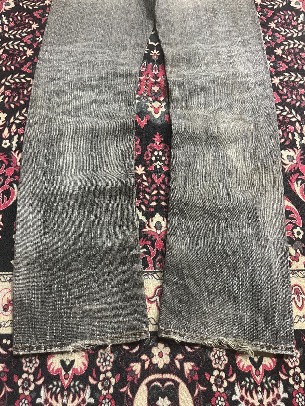 Japanese Brand Vintage Japanese Brand G.L Heart Grey Faded Washed Jeans Size US 29 - 10 Thumbnail