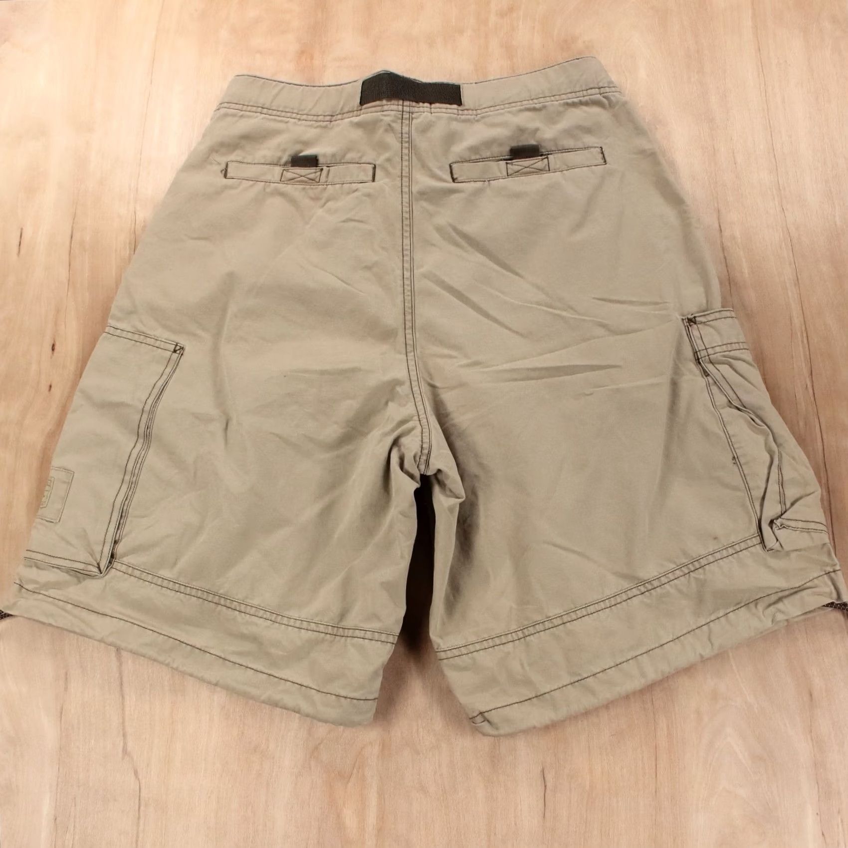 American Eagle Outfitters VINTAGE American Eagle cargo shorts size 29 beige 00s y2k Mens Size US 29 - 5 Thumbnail