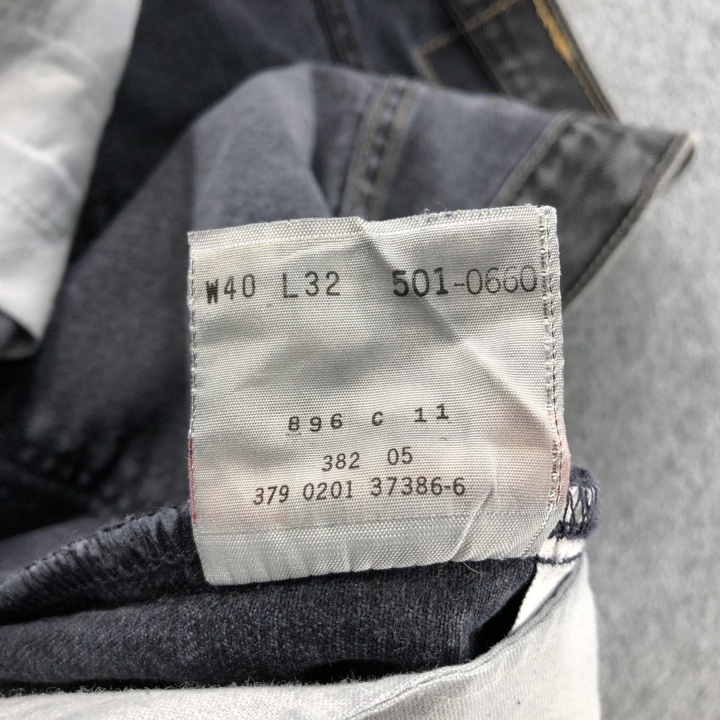 Levi's × Vintage Vintage 90s Faded Black Levis 501 Jeans-JM1536 Size US 39 - 11 Thumbnail
