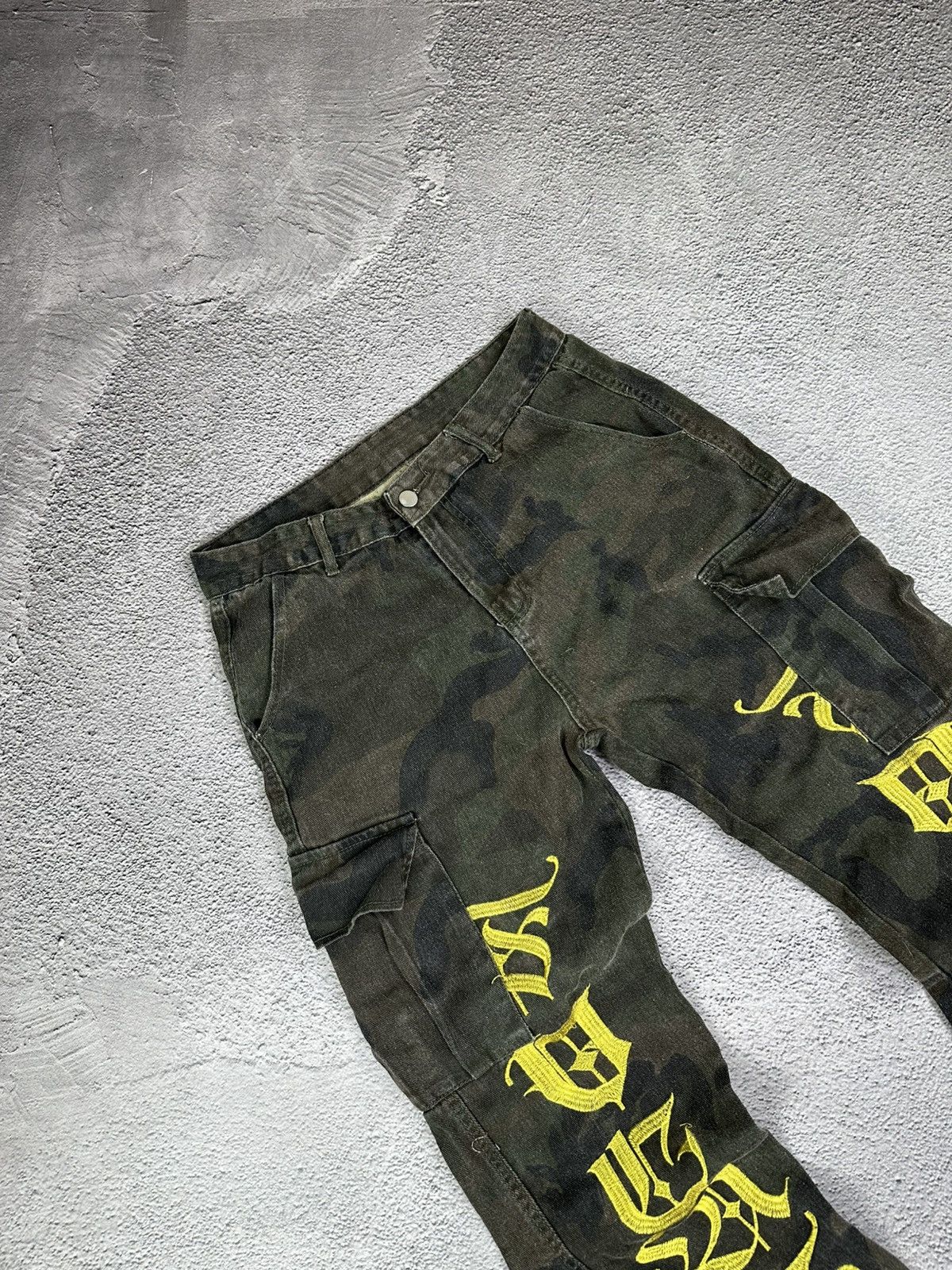 Japanese Brand Crazy Y2K Cargo Pants Japan Opium SK8 Baggy Camo Style Size US 30 / EU 46 - 3 Thumbnail