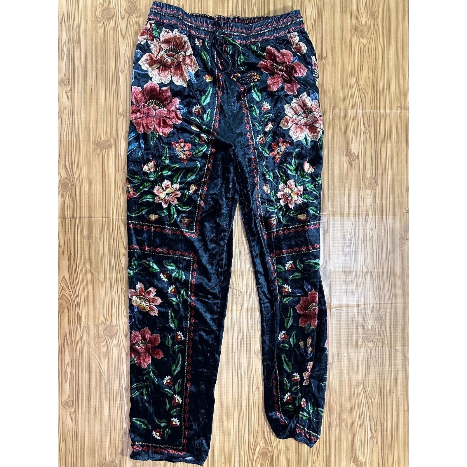 Farm Rio Farm Rio Macaws Garden Black Pants Size S NWT MSPR 230 Size 28" / US 6 / IT 42 - 2 Thumbnail