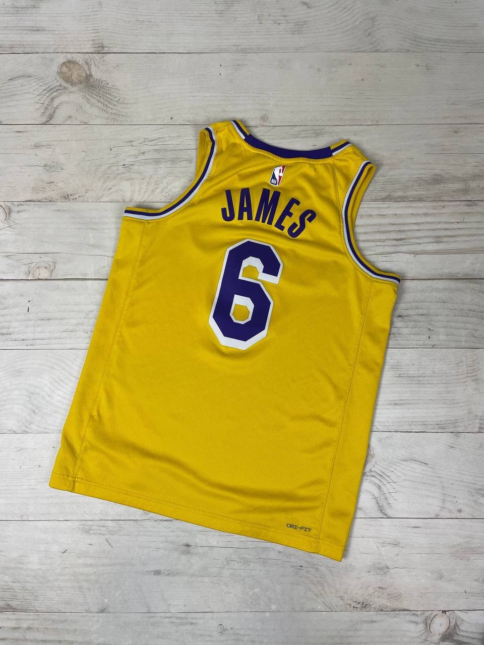 NBA Vintage Nike Lakers LeBron James #6 NBA Basketball Jersey Size US M / EU 48-50 / 2 - 11 Thumbnail