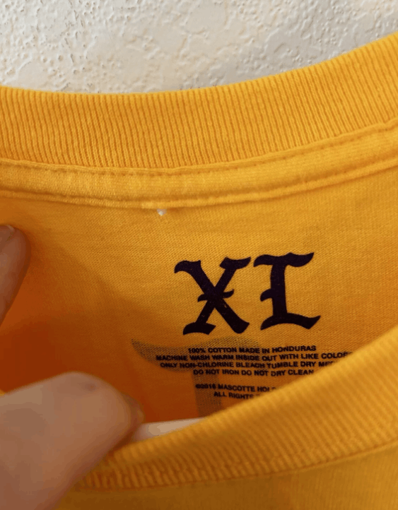 Kanye West × Yeezy I Feel Like Kobe Shirt Kanye West XL Yeezy DS Authentic Size US XL / EU 56 / 4 - 4 Thumbnail