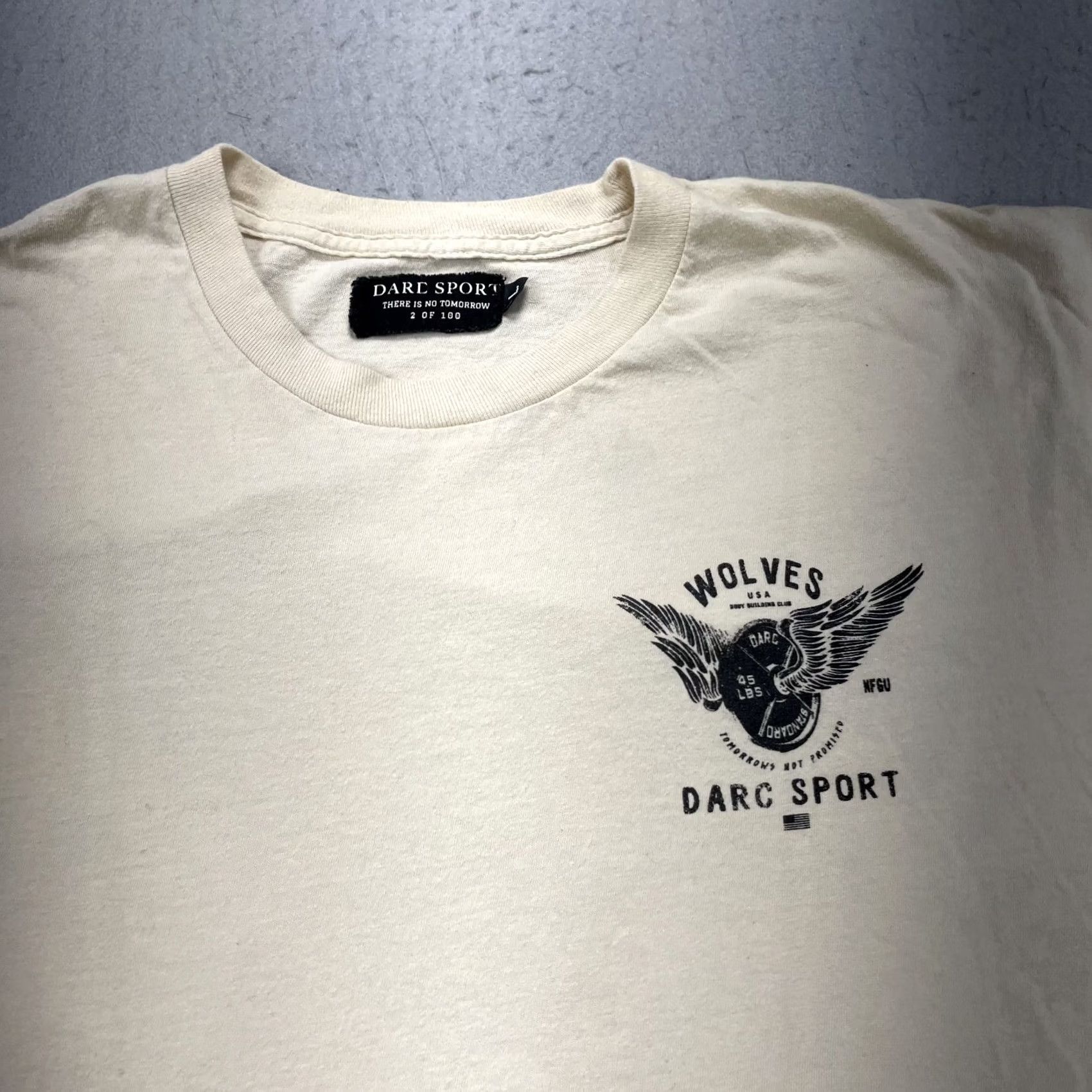 Darc Sport Darc Sport Shirt Mens L Beige Wolves Bodybuilding Club Gym 2 of 100 Limited Size US L / EU 52-54 / 3 - 2 Thumbnail