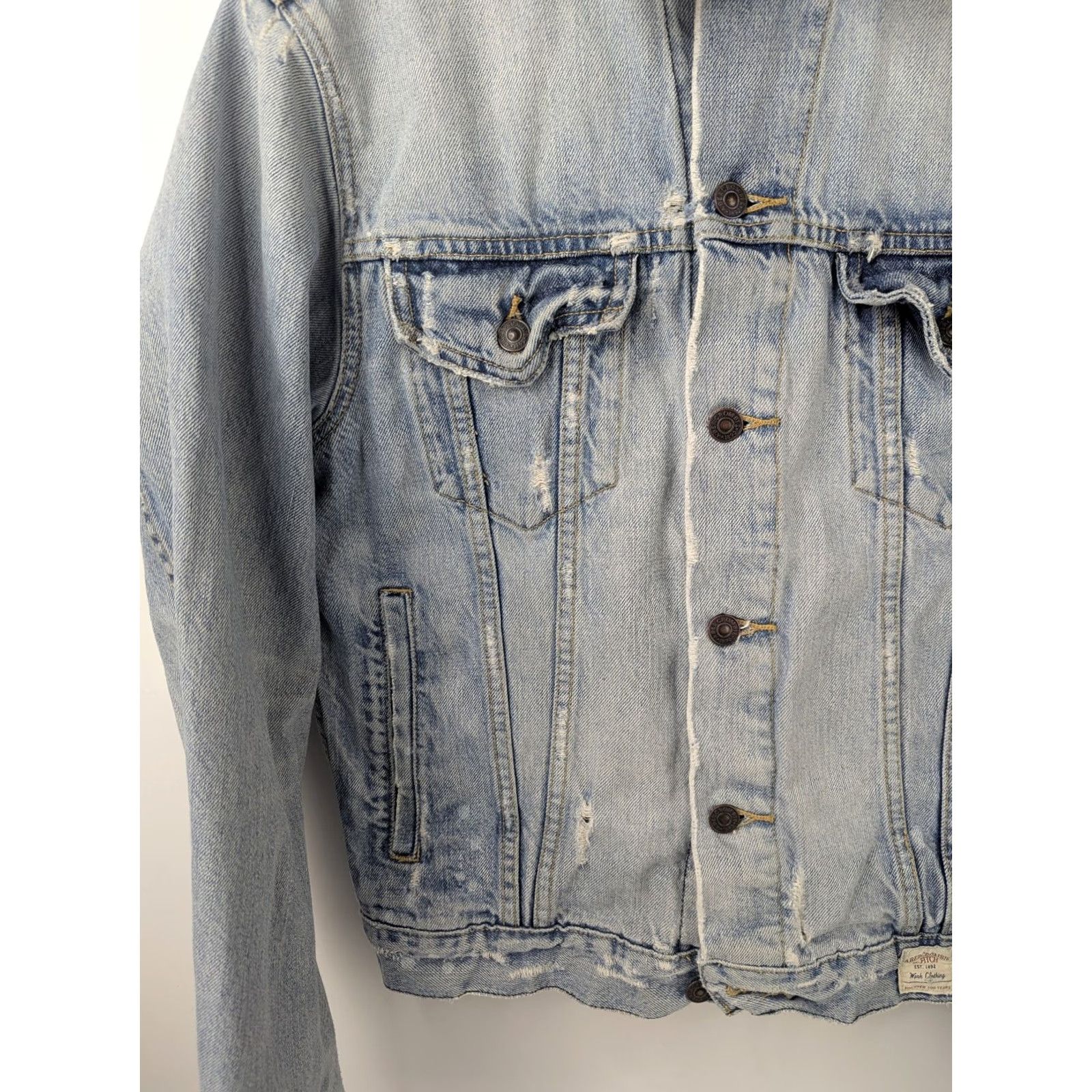 Abercrombie & Fitch VINTAGE Abercrombie & Fitch Denim Trucker Jacket M Light Wash Distressed 90s Y2K Mens Jacket Size US M / EU 48-50 / 2 - 5 Thumbnail