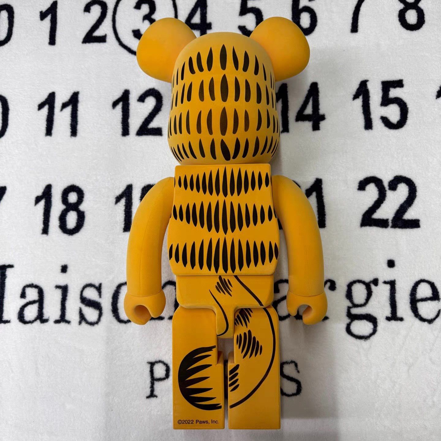 Medicom Toy BE@RBRICK Flocked Garfield Q10 Size ONE SIZE - 4 Thumbnail
