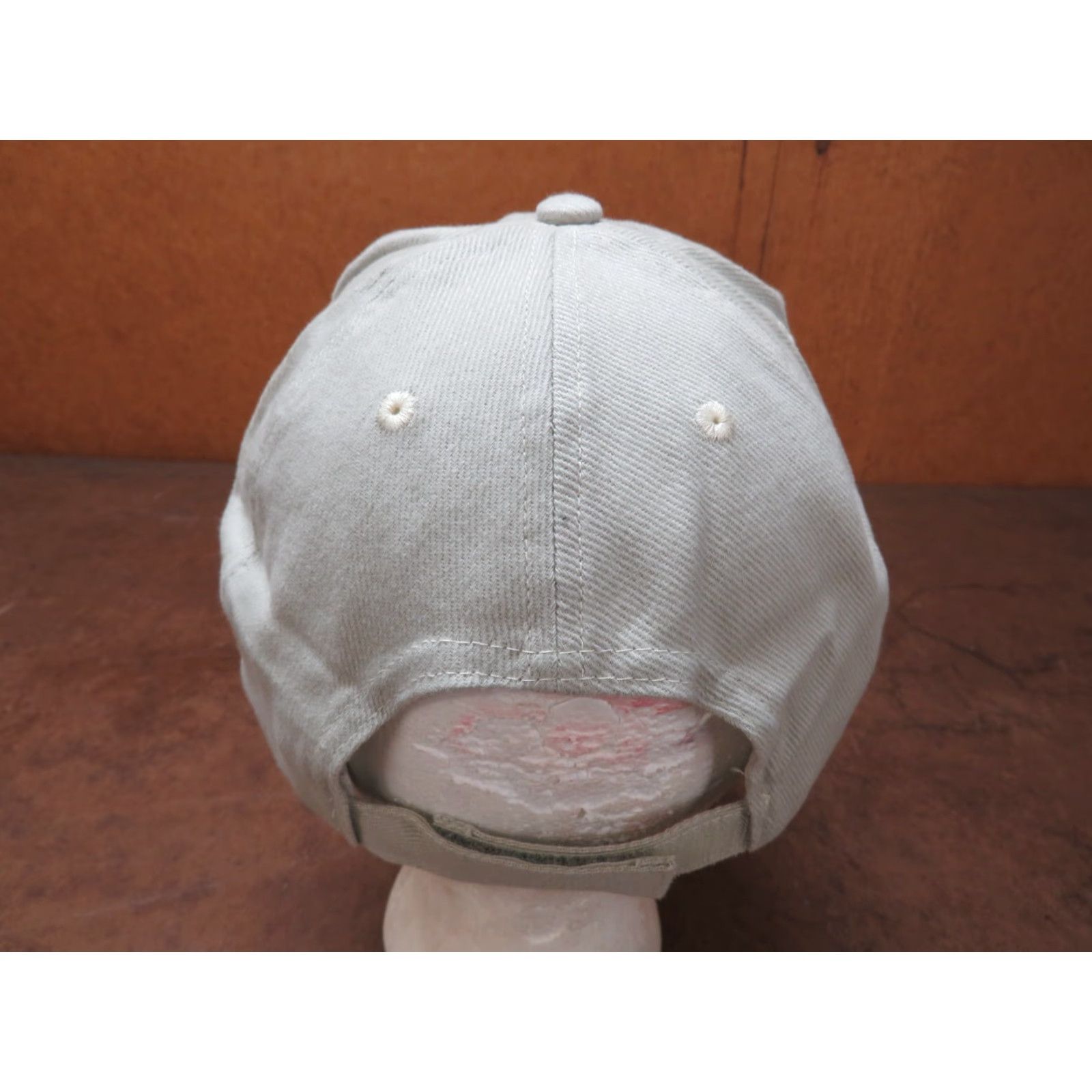 NFL VINTAGE NFL St Louis Rams LA Logo Embroidered Baseball Cap Unworn Beige One Size Men Adjustable Hat Size ONE SIZE - 3 Thumbnail