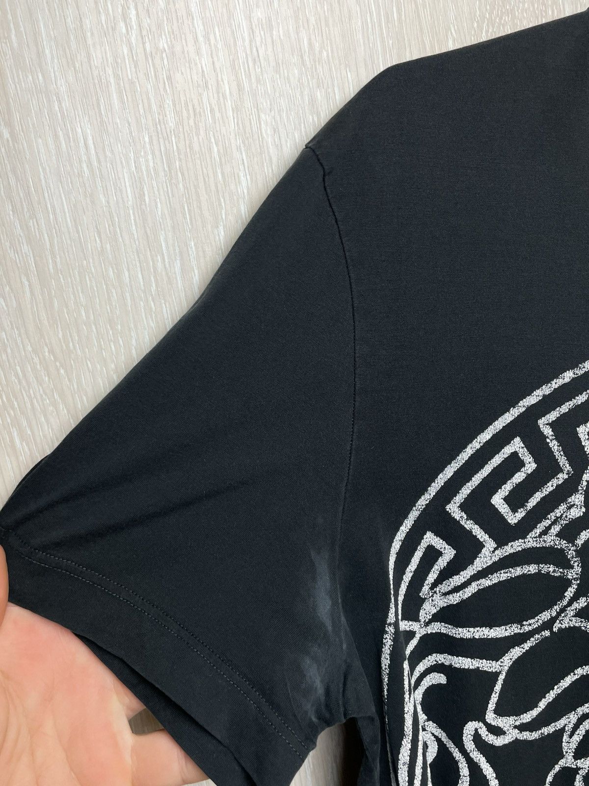 Versace Versace Medusa Distressed Tee T-shirt Size US S / EU 44-46 / 1 - 5 Thumbnail