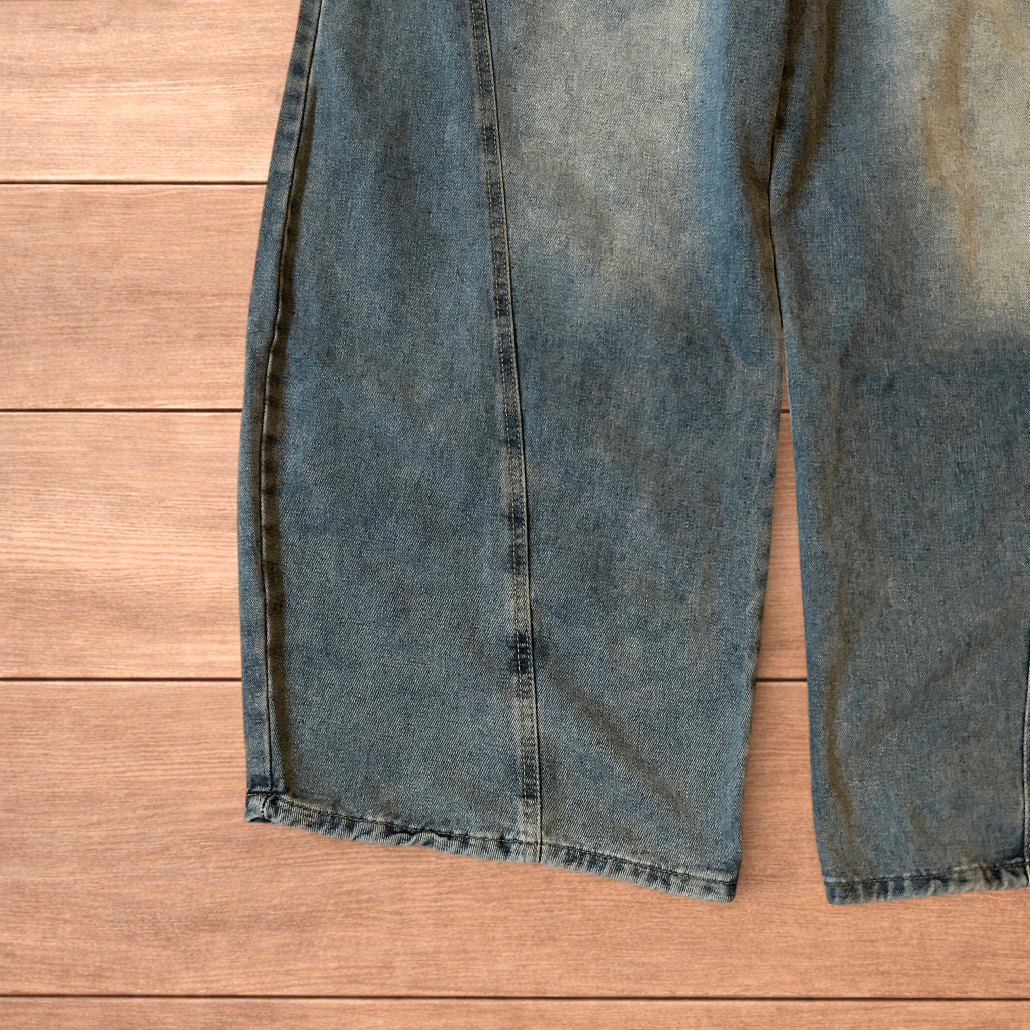 Japanese Brand Vintage style baggy wide leg skater jeans with fade in blue. Size US 36 / EU 52 - 4 Thumbnail