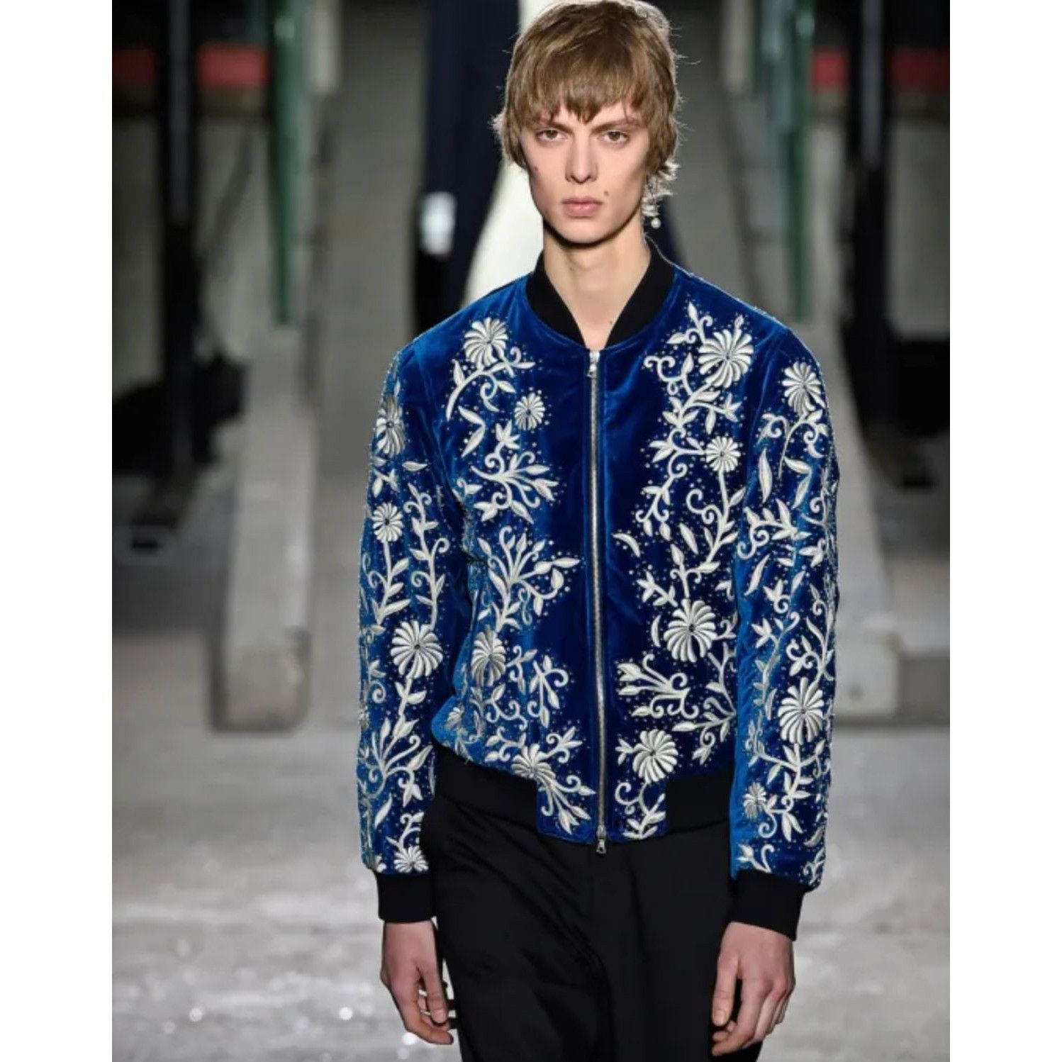 Dries Van Noten FW 2018 Blue Sequined Embroidered Bomber Jacket Size US M / EU 48-50 / 2 - 3 Thumbnail