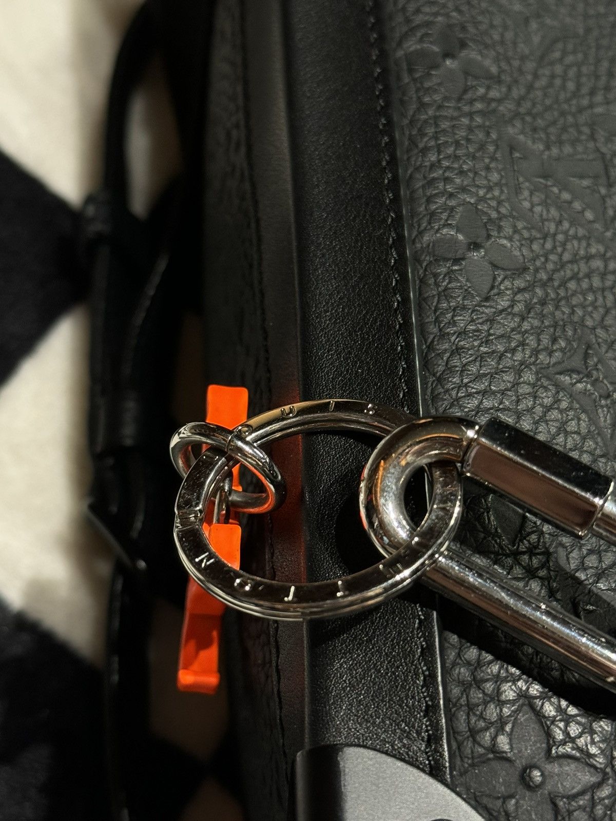 Louis Vuitton $736 VIRGIL ABLOH KEYCHAIN SOLAR RAY LV CARABINER CHARM Size ONE SIZE - 5 Thumbnail
