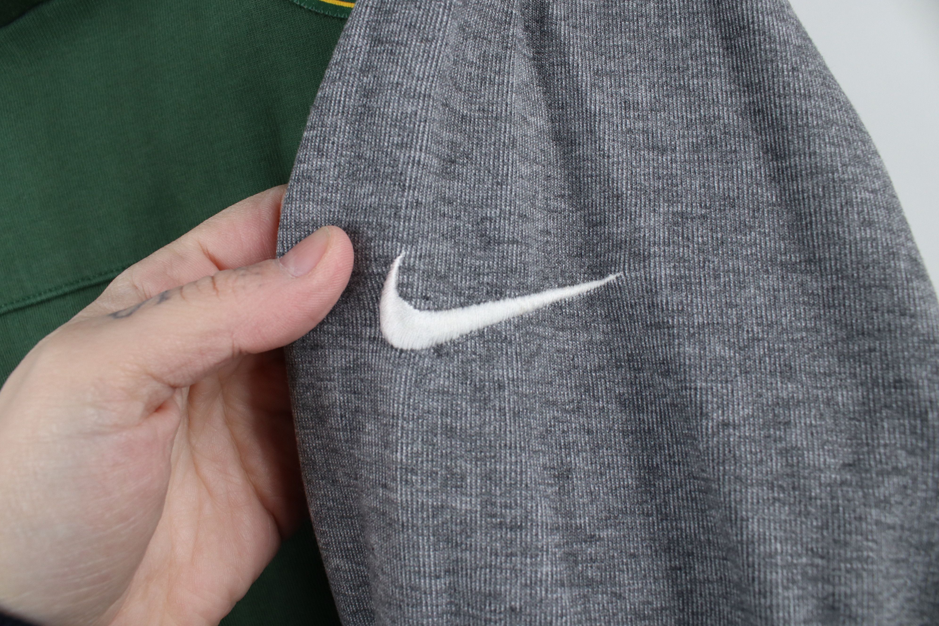 Nike × Vintage Nike On Field Green Bay Packers Football Hoodie Sweatshirt Size US XXL / EU 58 / 5 - 4 Thumbnail