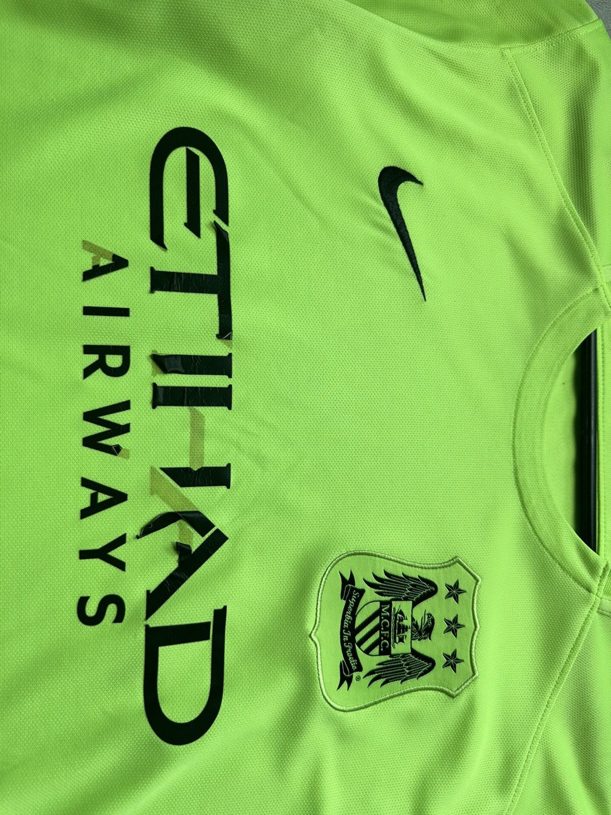 Nike × Vintage Vintage Nike Manchester City yellow size L long sleeve L Size US L / EU 52-54 / 3 - 4 Thumbnail