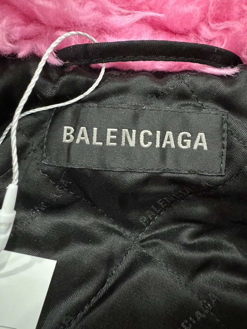Balenciaga Balenciaga size 34 Pink Fur Jacket Size XS / US 0-2 / IT 36-38 - 4 Thumbnail
