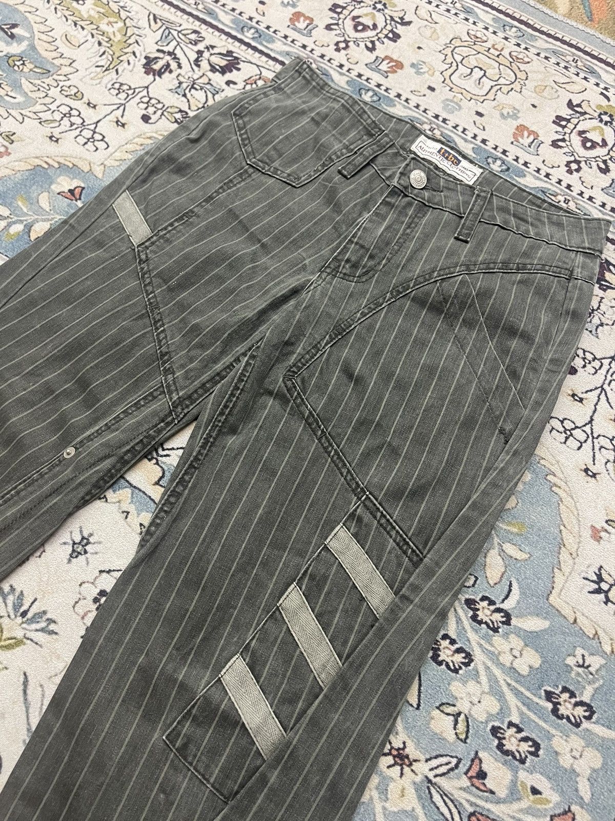 Designer × Japanese Brand 🔥 Designer X white stripe X Revolt Jeans Size US 27 - 4 Thumbnail