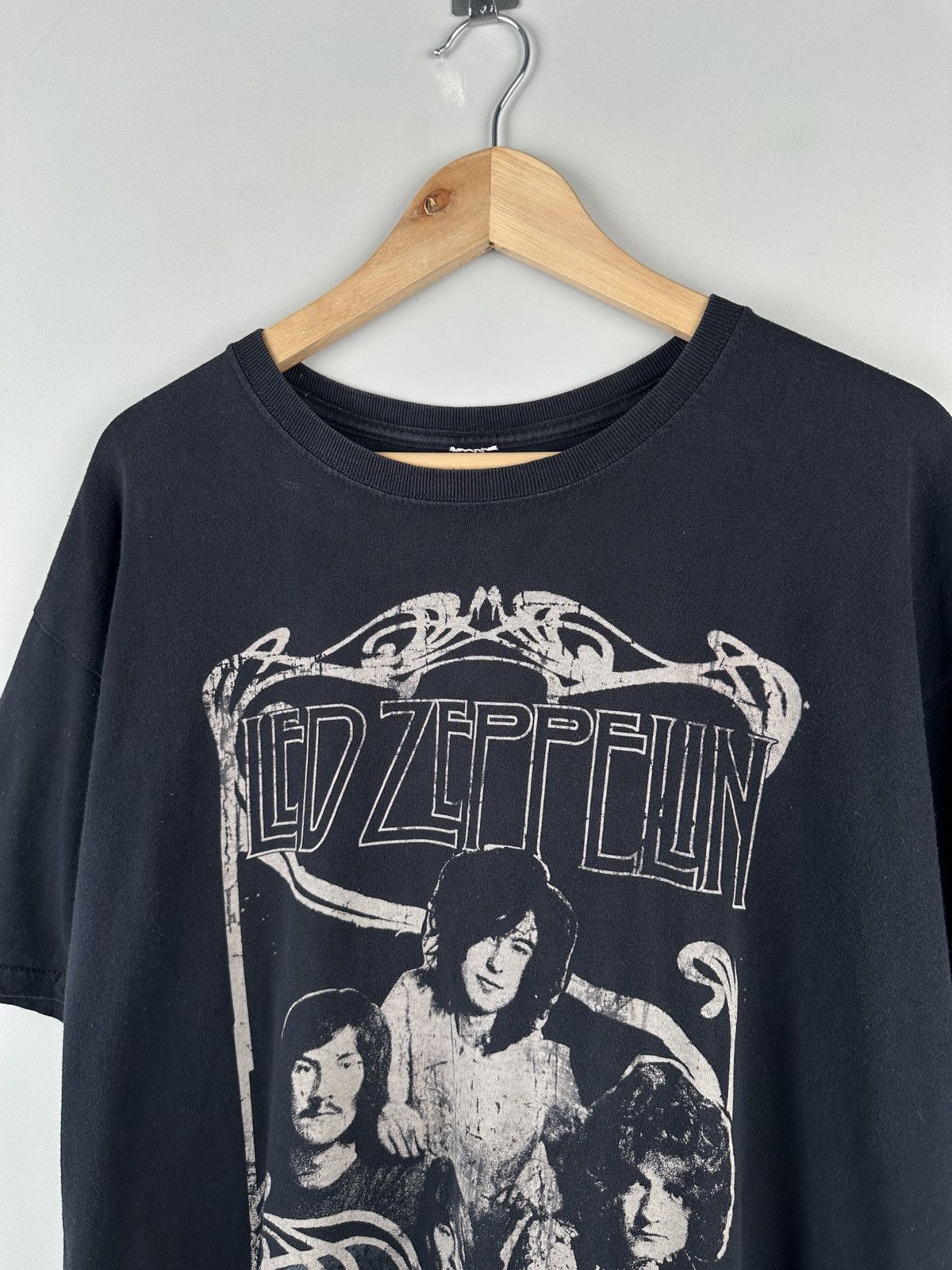 Band Tees 90s Vintage Ed Zeppelin Print Logo Tee Size US L / EU 52-54 / 3 - 4 Thumbnail