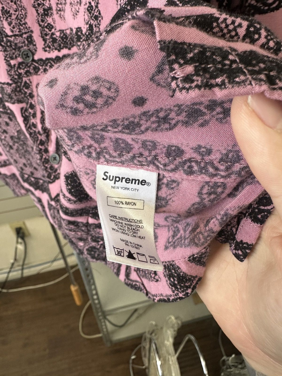 Supreme Supreme SS17 Lace Rayon LONG SLEEVE BUTTON SHIRT LARGE Size US L / EU 52-54 / 3 - 4 Thumbnail