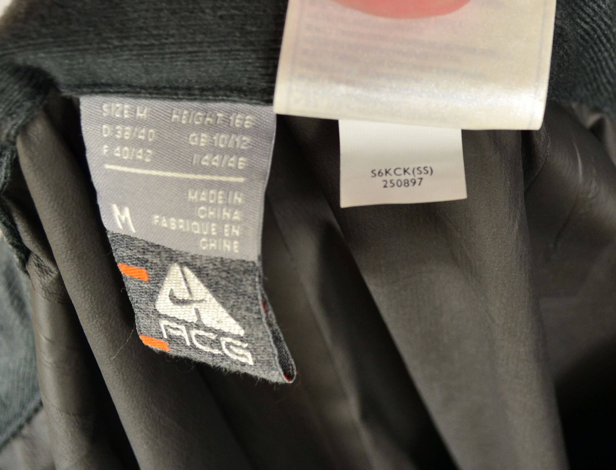 Goretex × Nike × Nike ACG Vintage Nike ACG PACLITE Gore-tex Track Pants Size M Size 28" / US 6 / IT 42 - 13 Thumbnail