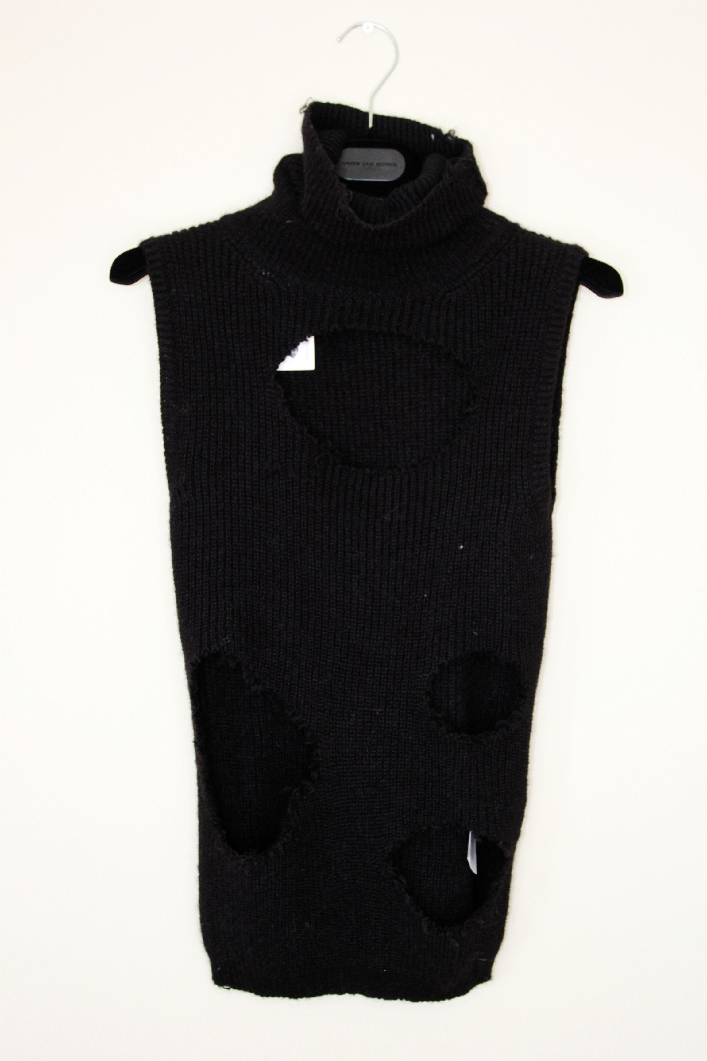 Maison Margiela BNWT AW23 MAISON MARGIELA MM6 DISTRESSED SWEATER XS Size XS / US 0-2 / IT 36-38 - 2 Thumbnail