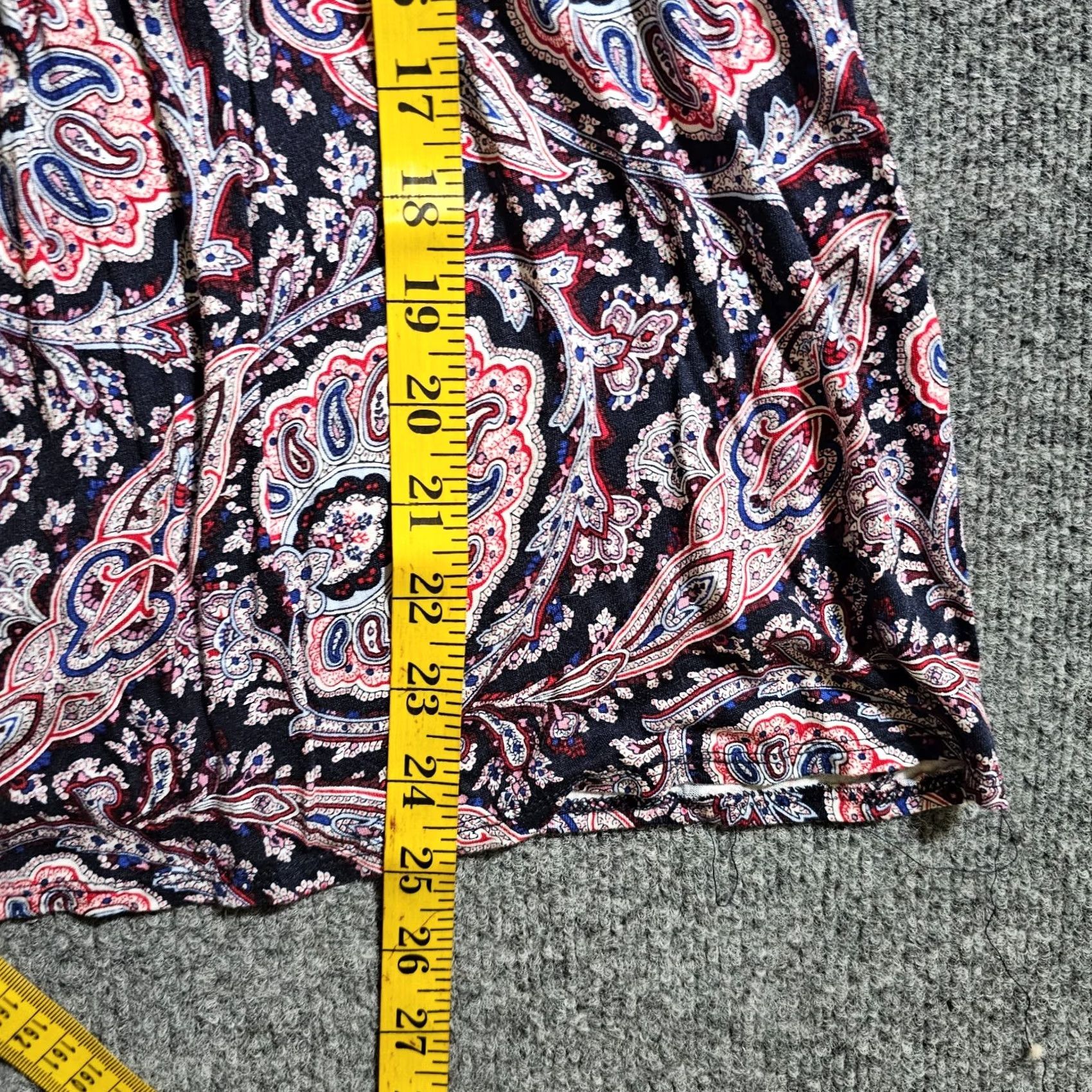 Talbots Talbots Top Women Large Black Red Paisley 3/4 Sleeve V-Neck Pleats Casual Career Shirt Size L / US 10 / IT 46 - 7 Thumbnail
