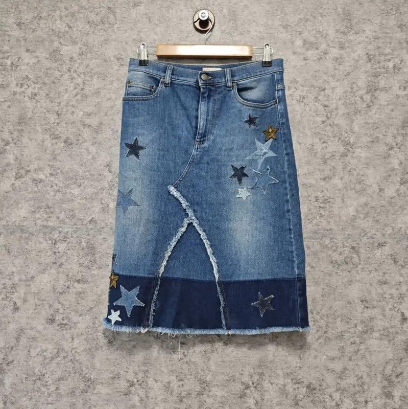 Valentino Valentino Blue Denim Skirt with Star Embellishments 0089 Size 28" / US 6 / IT 42 - 1 Thumbnail
