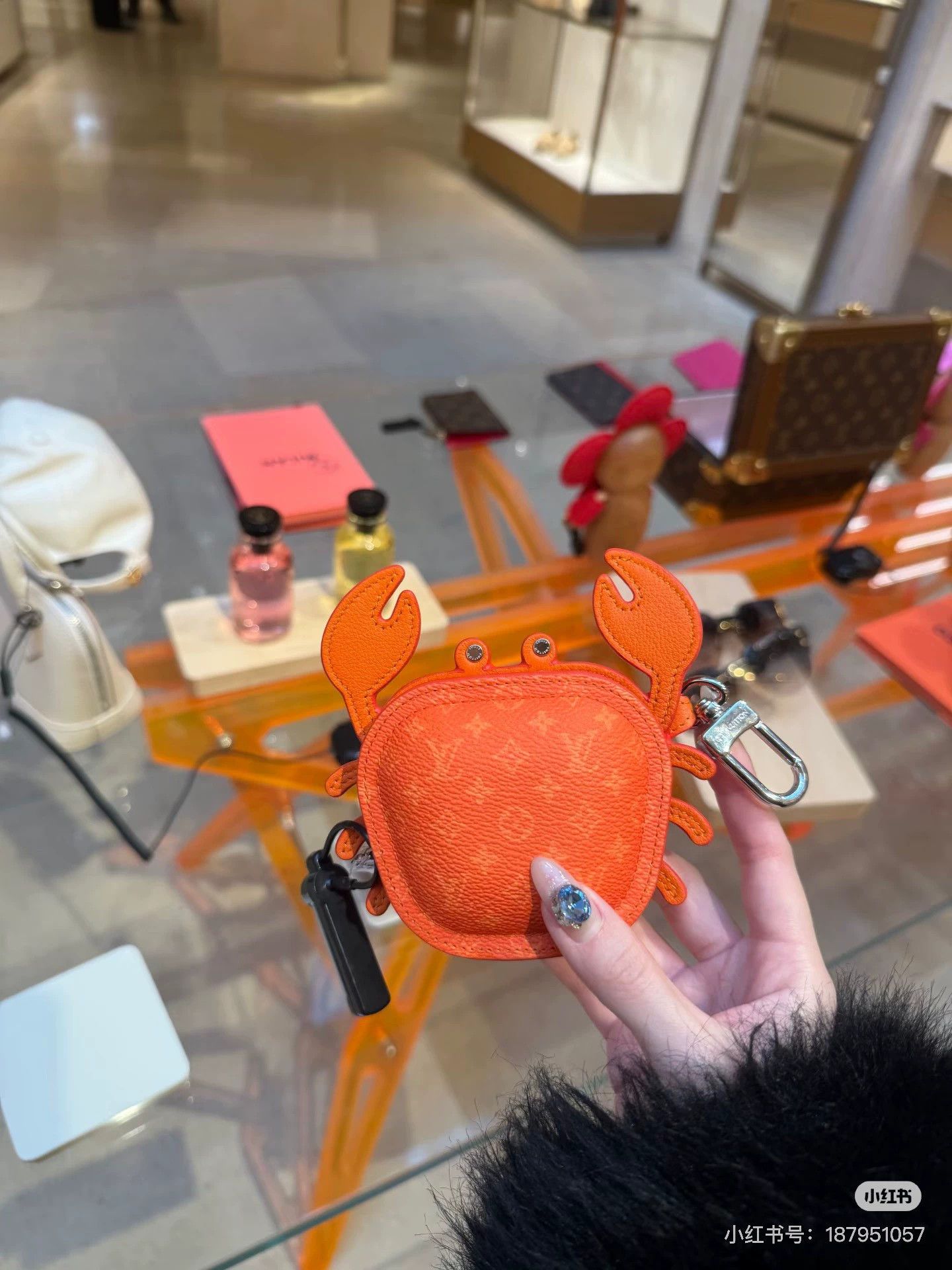Louis Vuitton LV Orange Crab Charm Keychain/Bag Charm Dust Bag Size ONE SIZE - 7 Thumbnail