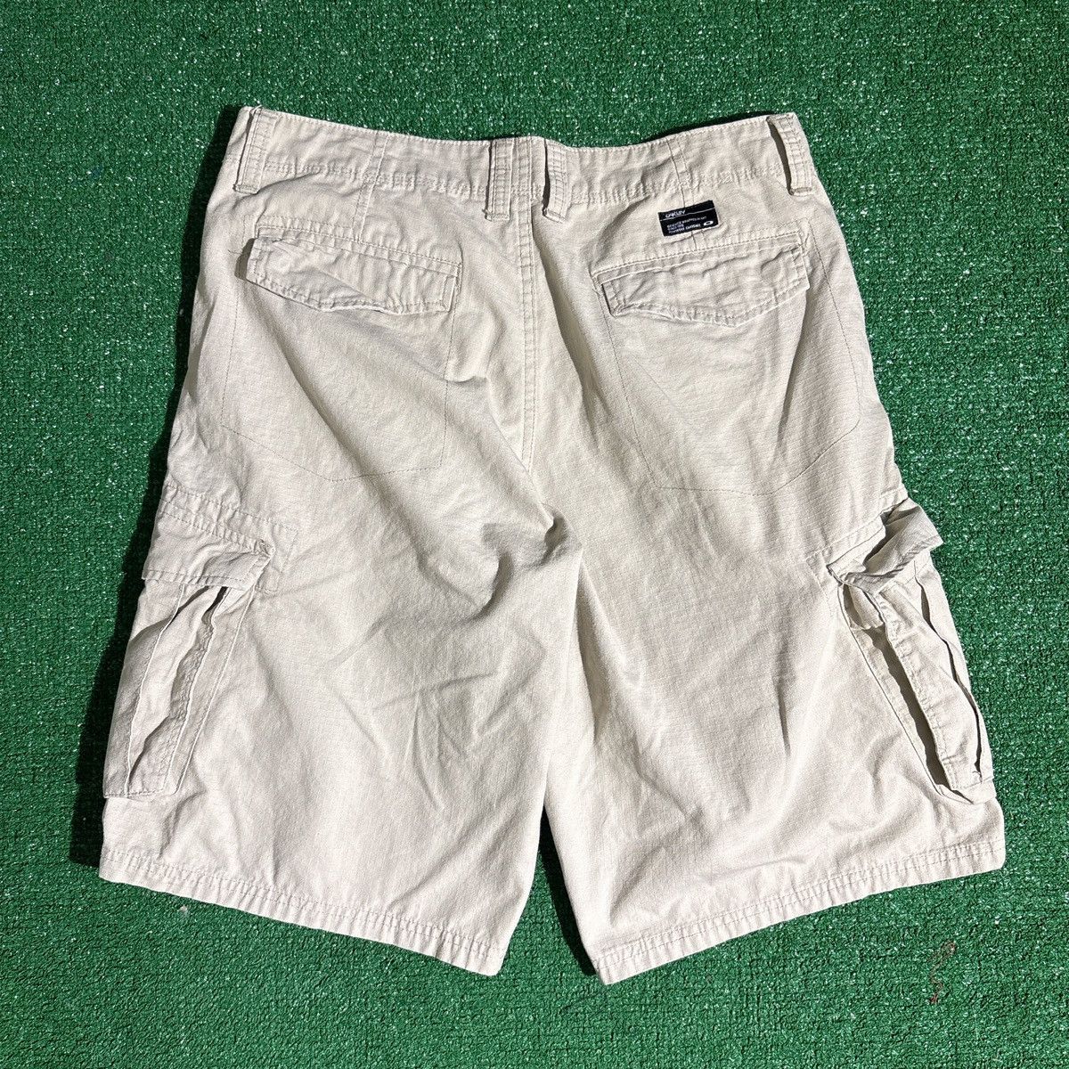 Other Vintage Oakley Baggy Cargo Shorts Size 34 Size US 34 / EU 50 - 3 Thumbnail