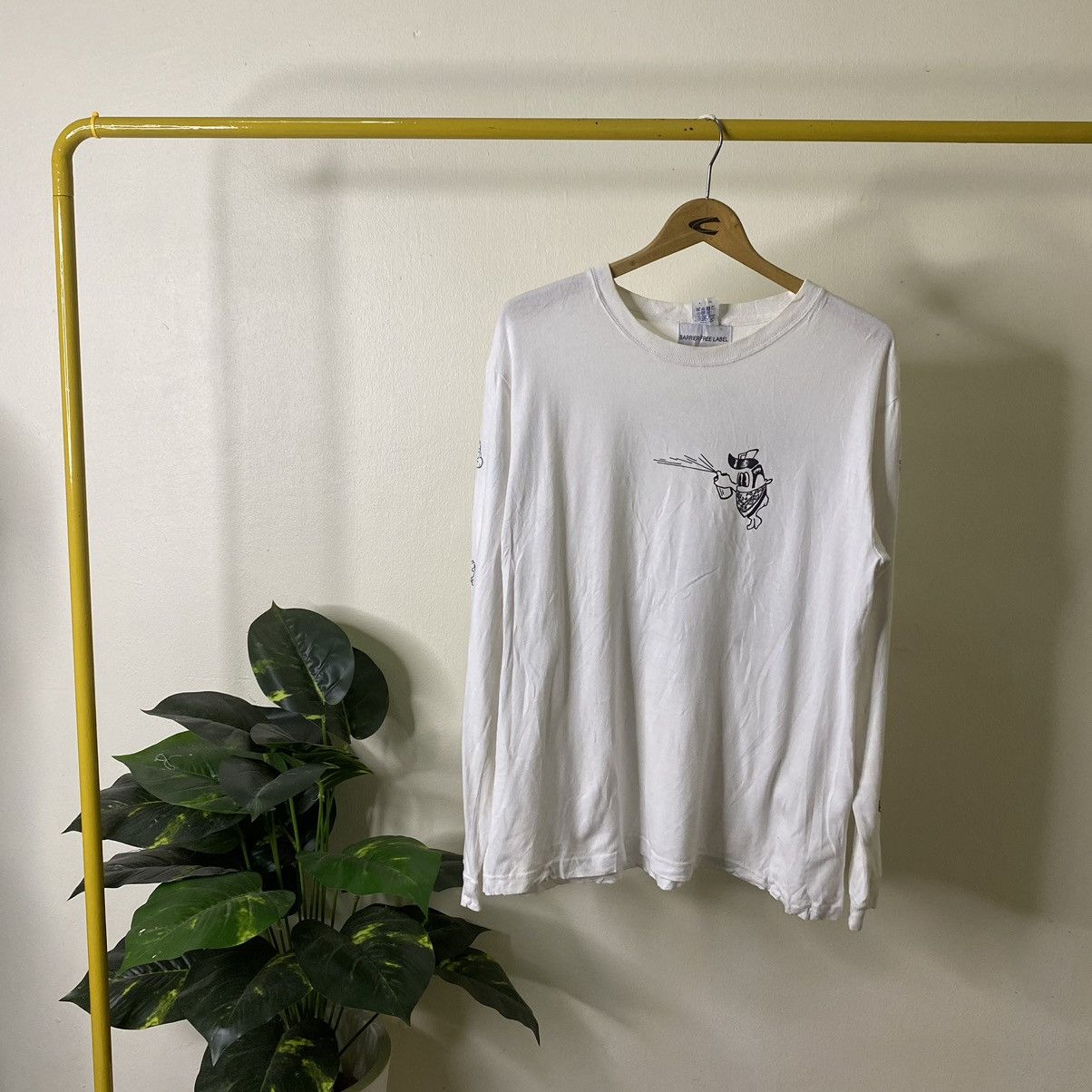 Japanese Brand Barrier Free Label Surf Graffiti Art Design LS Tee Size US M / EU 48-50 / 2 - 5 Thumbnail