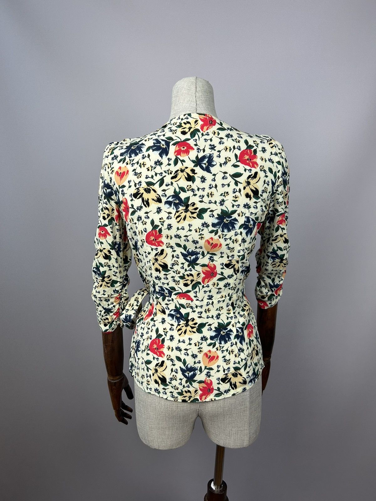 ba&sh Ba&Sh Paco Floral Wrap Top In Ecru 100% Viscose Size 0 XS Size XS / US 0-2 / IT 36-38 - 5 Thumbnail