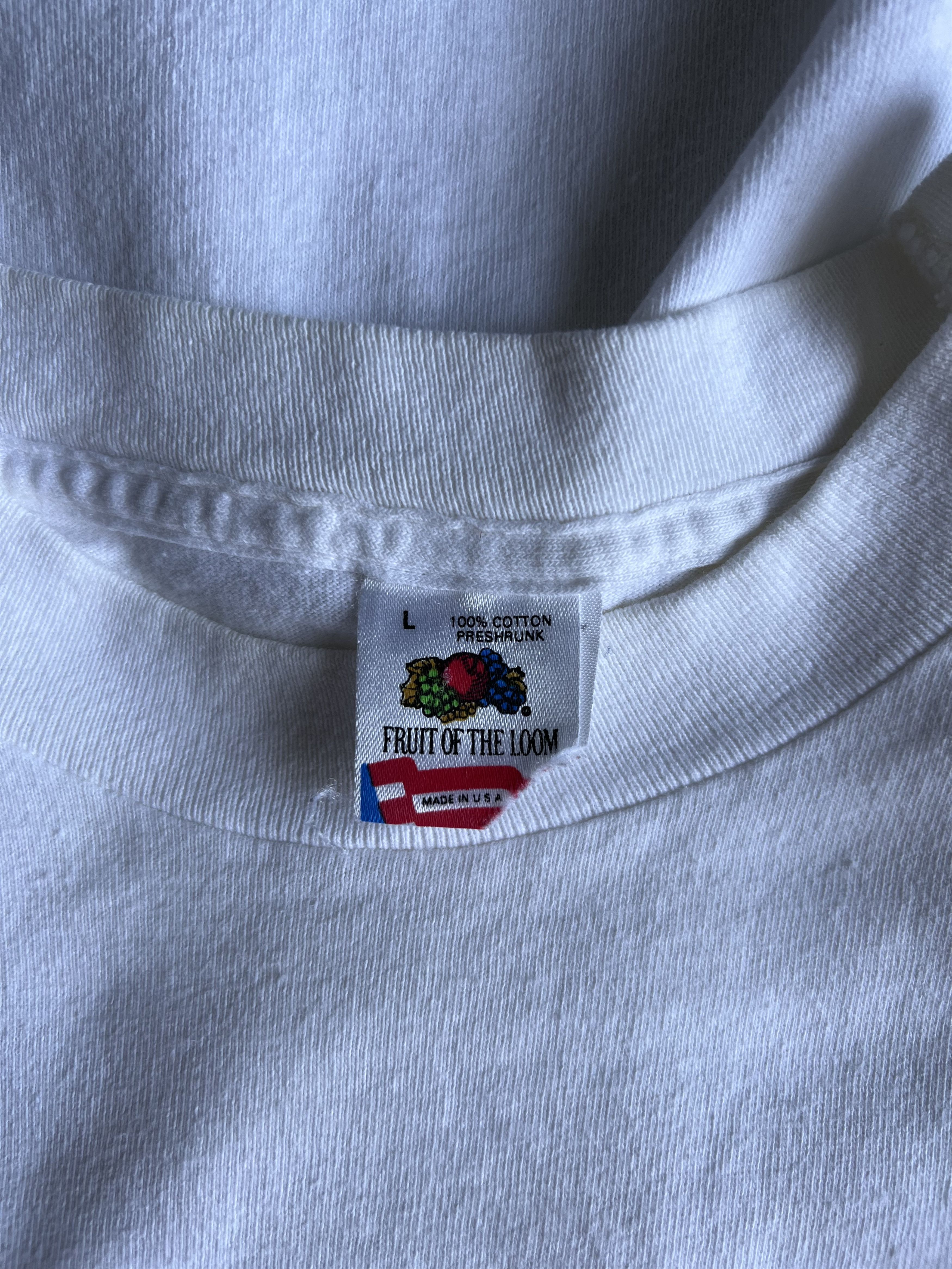 Fruit Of The Loom Vintage 80s Native American Buffalo Tee in White Size US L / EU 52-54 / 3 - 6 Thumbnail