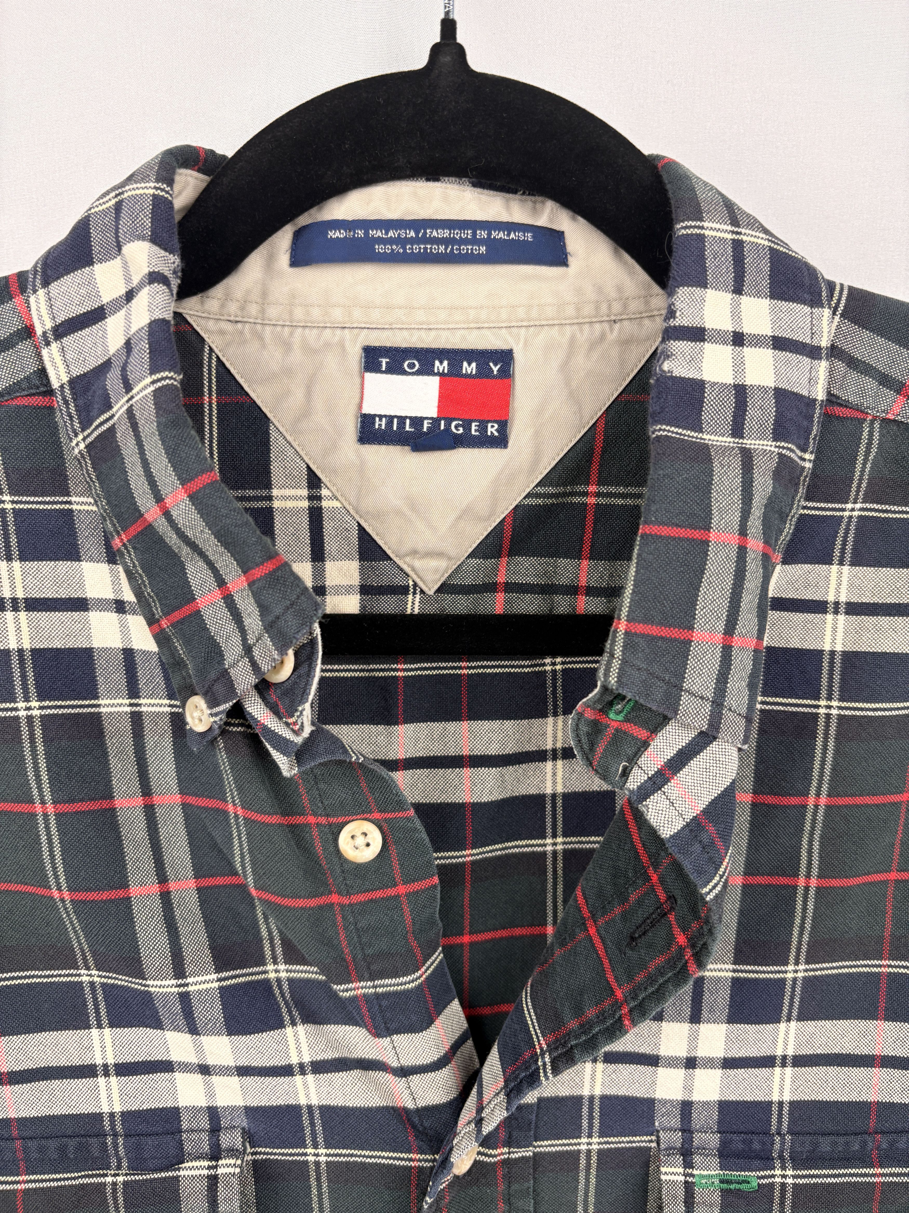 Tommy Hilfiger Tommy Hilfiger Plaid Button Down Shirt Classic Fit Size US L / EU 52-54 / 3 - 3 Thumbnail
