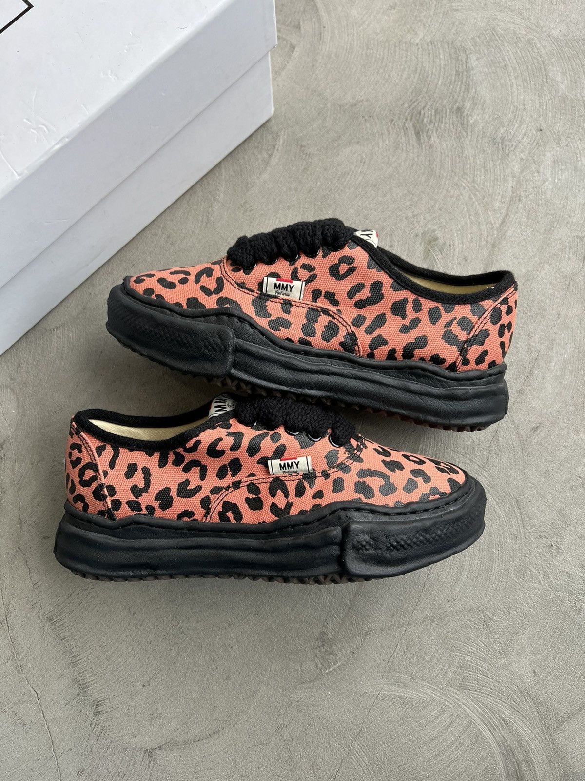 Maison MIHARA YASUHIRO Maison Mihara Yasuhiro Baker OG Sole Leopard Print Size US 6 / IT 36 - 1 Thumbnail