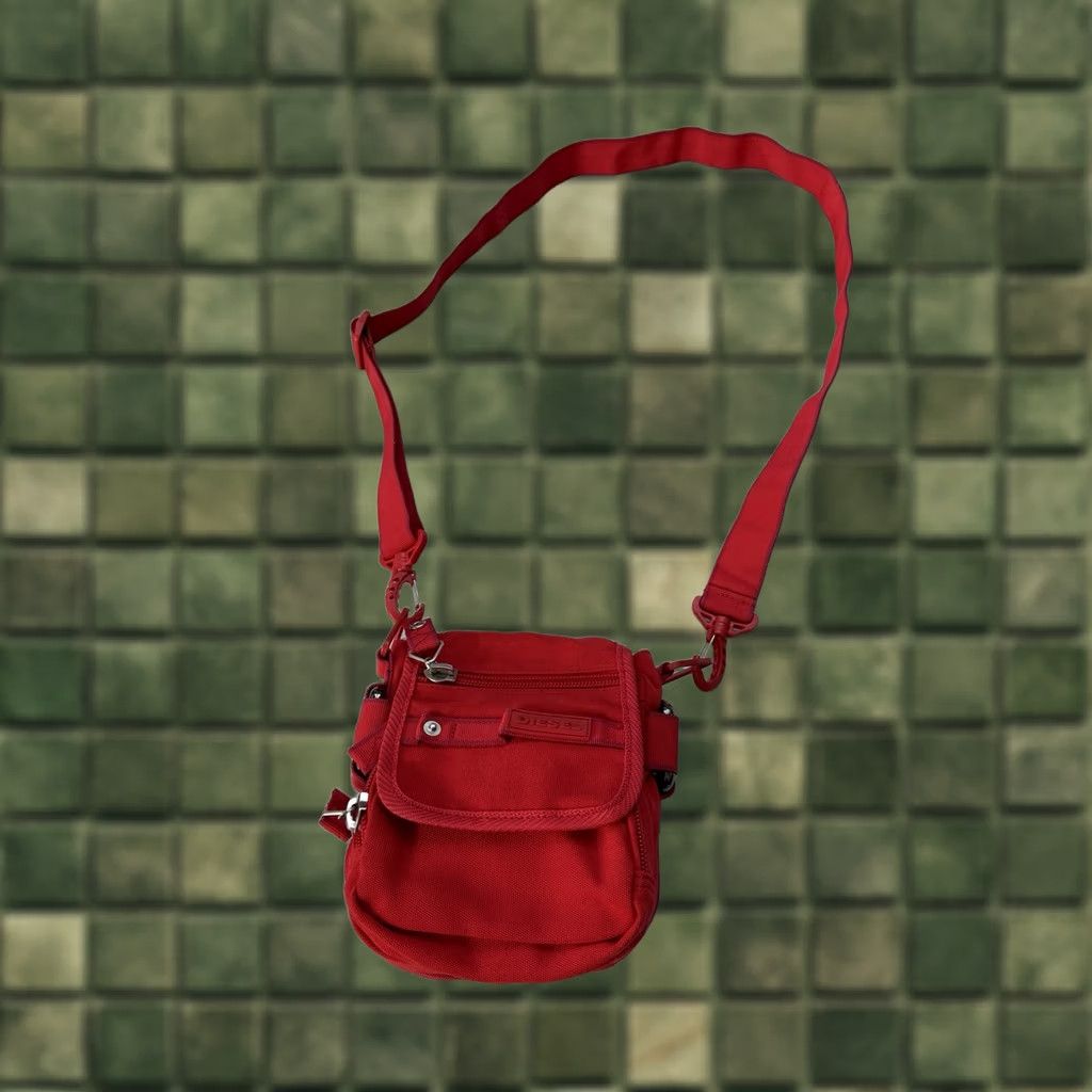 Diesel VINTAGE Diesel Red Messenger Bag Y2K Men’s Shoulders Bag Unisex Size ONE SIZE - 1 Thumbnail