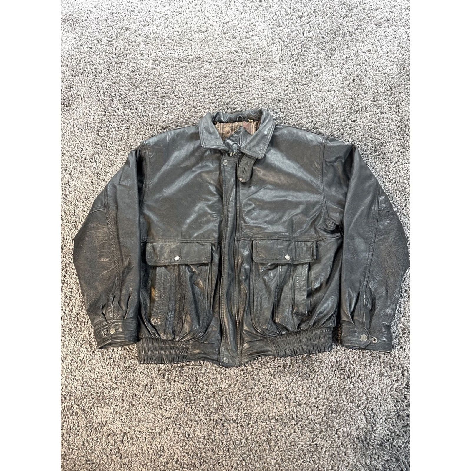 Roundtree & Yorke VINTAGE Roundtree & Yorke Bomber Jacket Mens M Black Leather Full Zip Lined 80s 90s Planes Classic Pilot Size US M / EU 48-50 / 2 - 2 Thumbnail