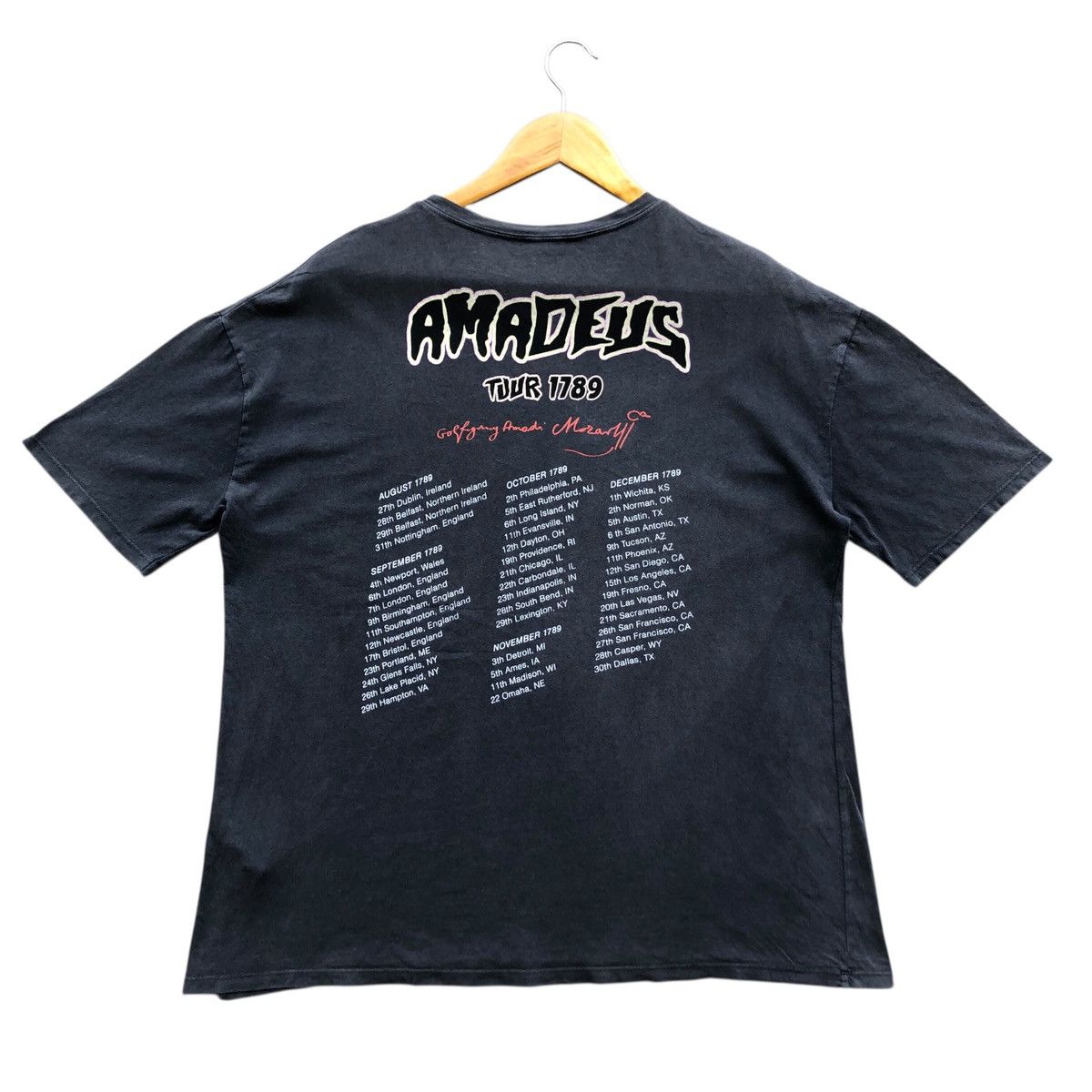 Band Tees 💥rare💥 Zara x mozart AMEDEUS tour 1789 faded tshirt Size US M / EU 48-50 / 2 - 2 Thumbnail