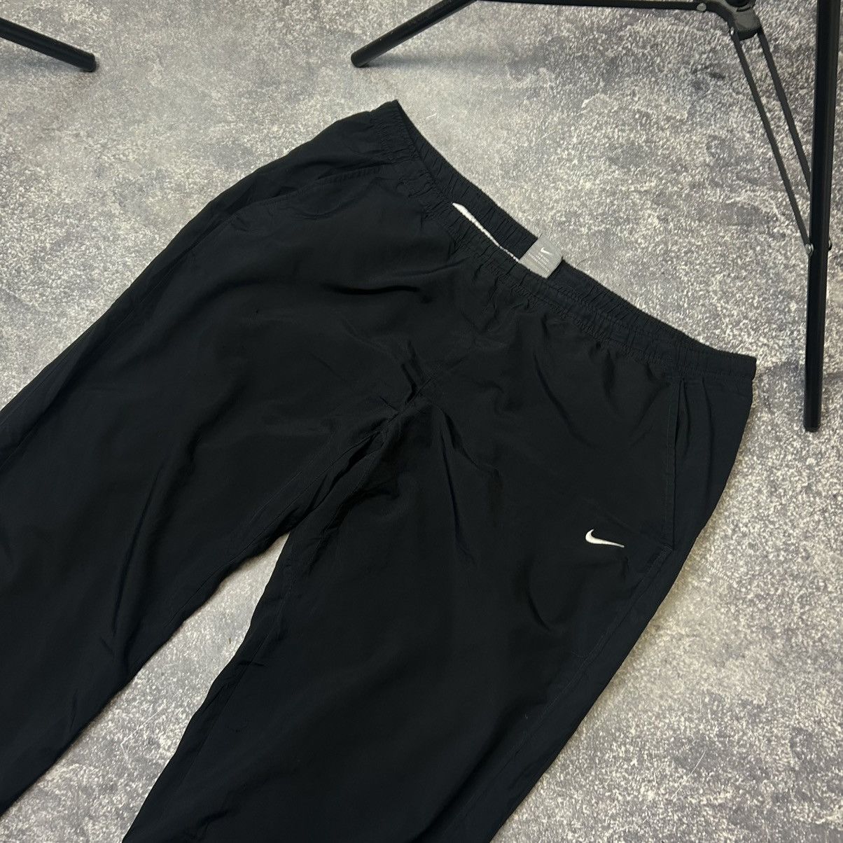 Nike Vintage Nike Small Swoosh Streetwear Balloon Y2k pants Size US 38 / EU 54 - 2 Thumbnail