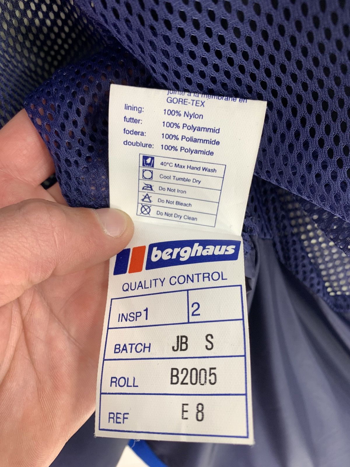 Berghaus × Vintage Berghaus Mera Peak Gore-Tex Hooded Jacket M Size Size US M / EU 48-50 / 2 - 14 Thumbnail