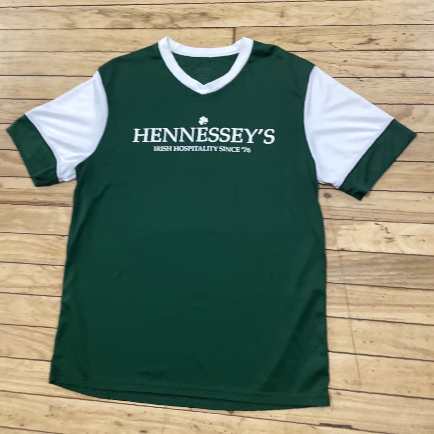 Vintage Augusta Shirt Men M Green Irish Hospitality since '76 Green Jersey Graphic Print Short Sleeve v neck Size US M / EU 48-50 / 2 - 3 Thumbnail