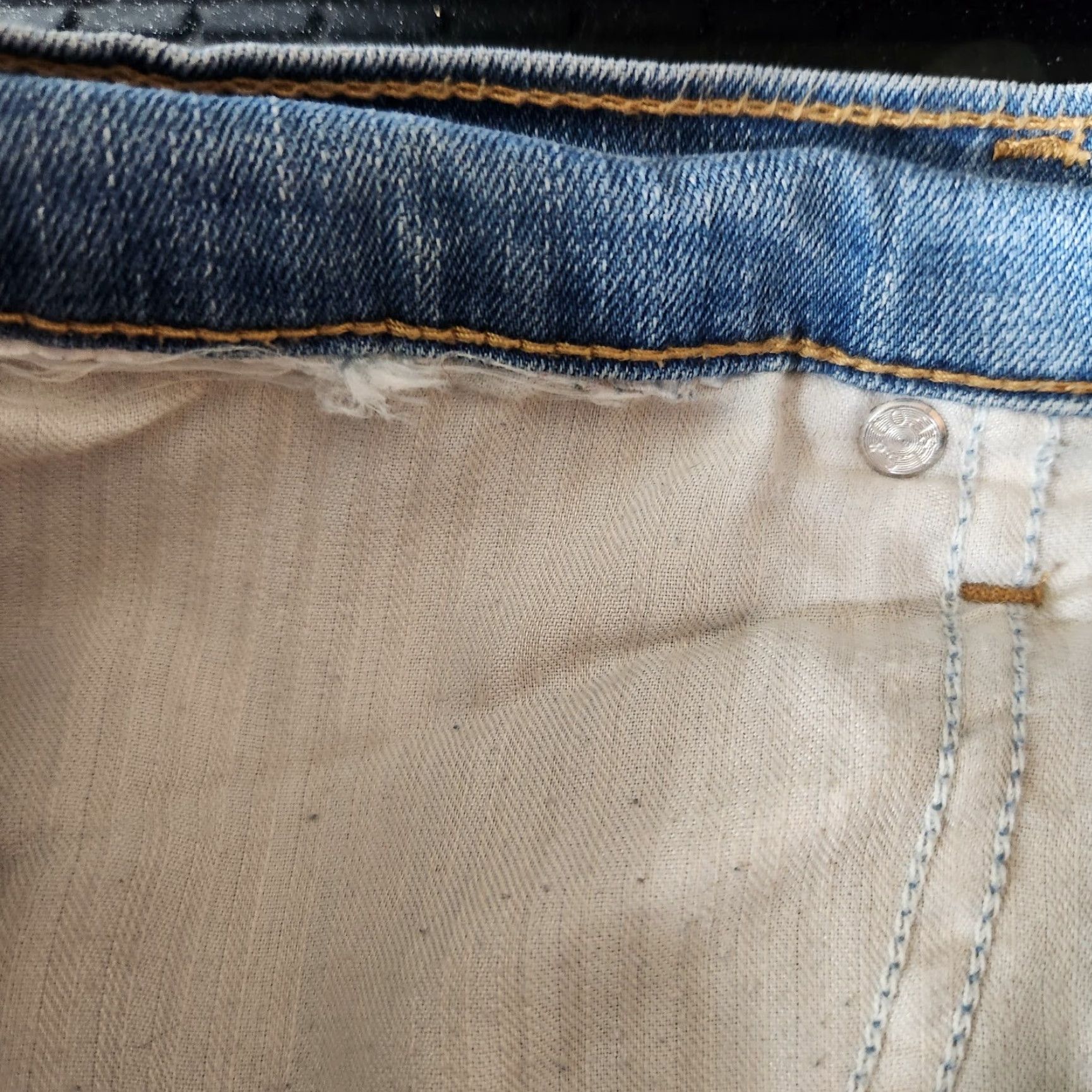 Levi's Levi's 414 Relaxed Straight Jeans Womens Light Wash Blue 31 Regular Cotton Blend Denim Mid Rise - 31 Inseam 31 Boys? Size 24" / US 00 / IT 34 - 8 Thumbnail