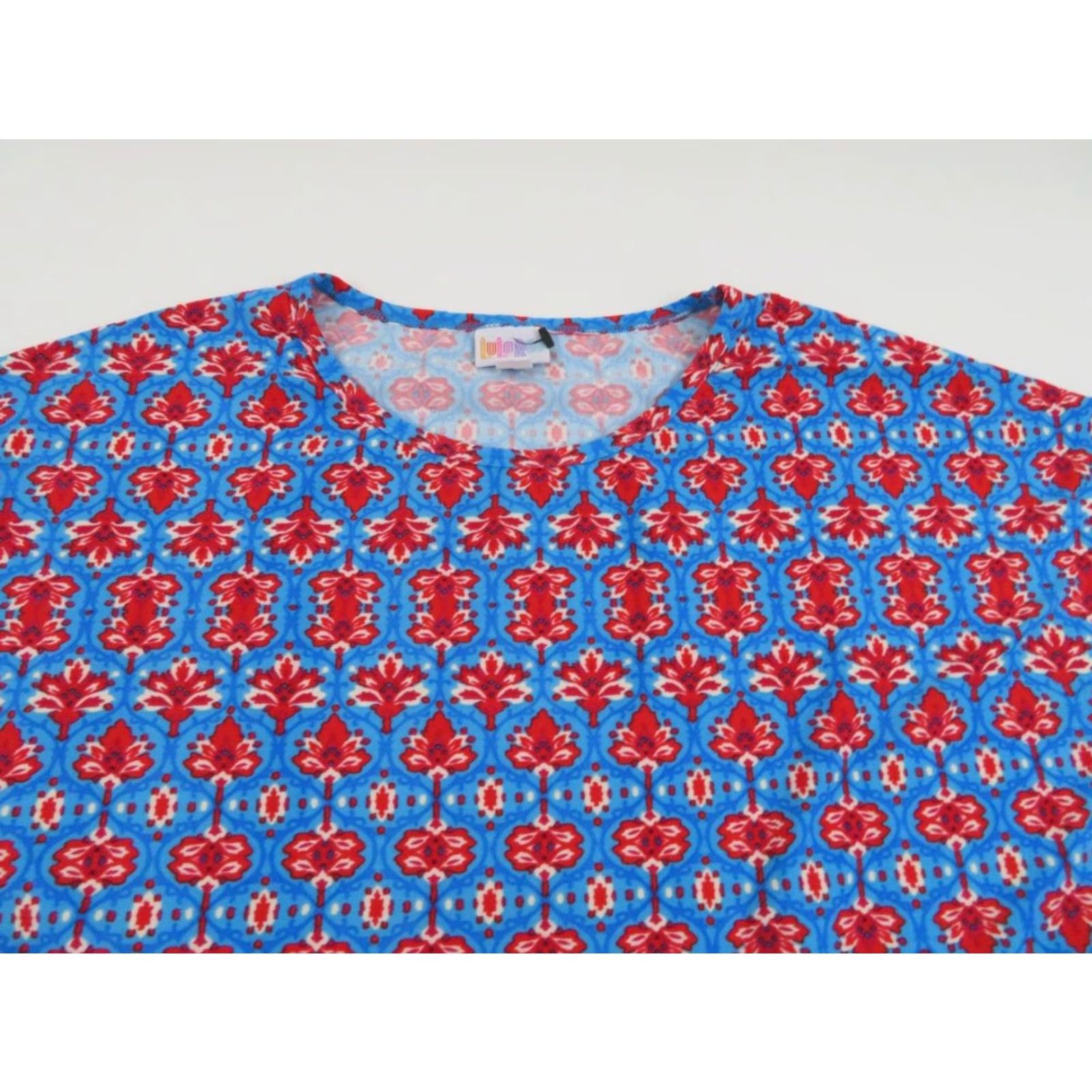 Vintage LuLaRoe Irma T Shirt Blue Red Floral Tunic XXS High Low Shirt Womens Floral Tee EUC Size XXS / US 00 / IT 34 - 2 Thumbnail