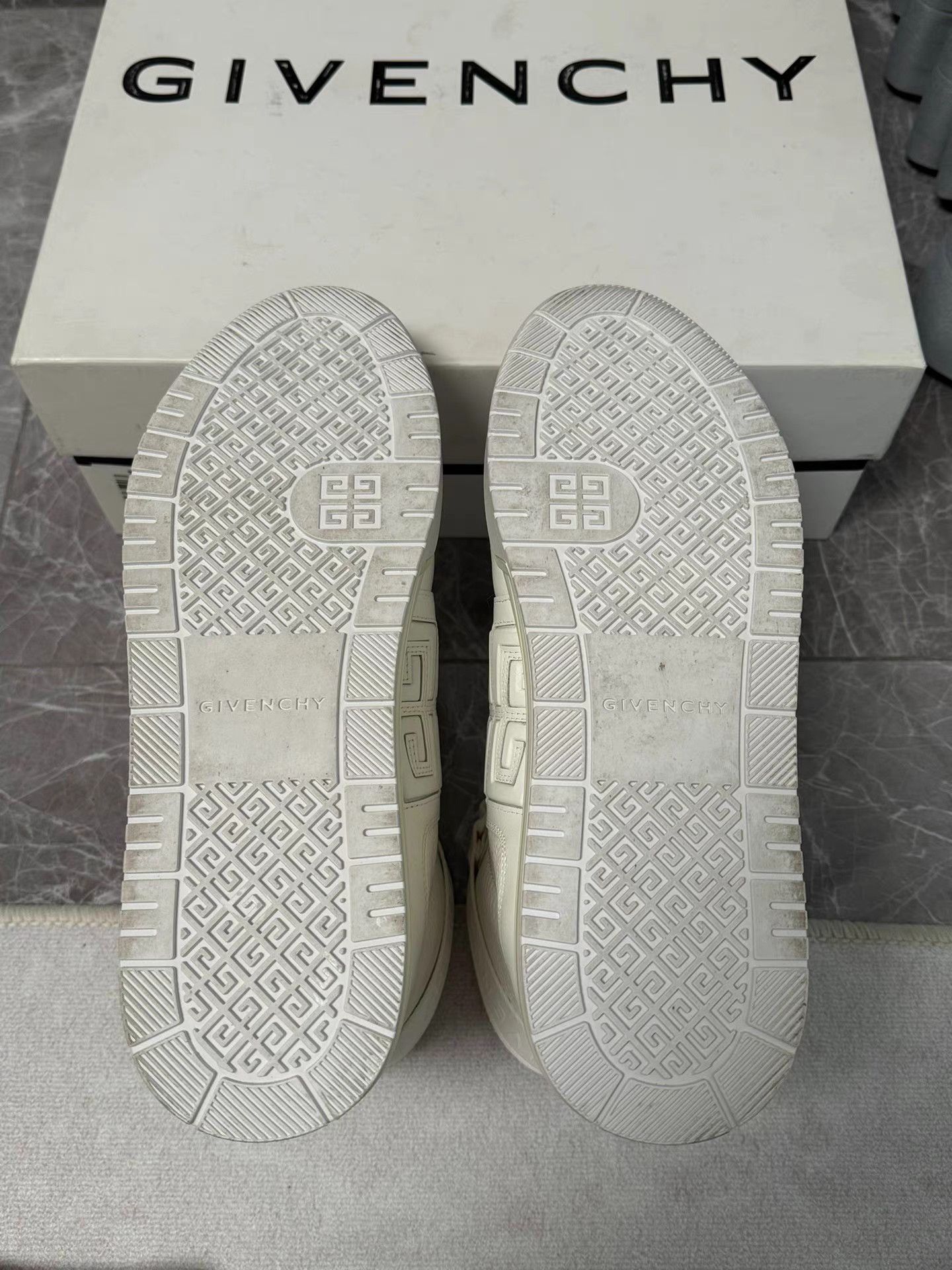 Givenchy Givenchy 4G Logo High-Top Sneakers K6 Size US 9 / EU 42 - 8 Thumbnail