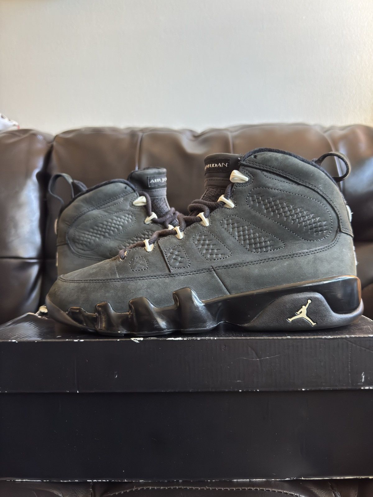 Jordan Brand Air Jordan 9 x Oregon Duck PE Size US 9 / EU 42 - 1 Thumbnail