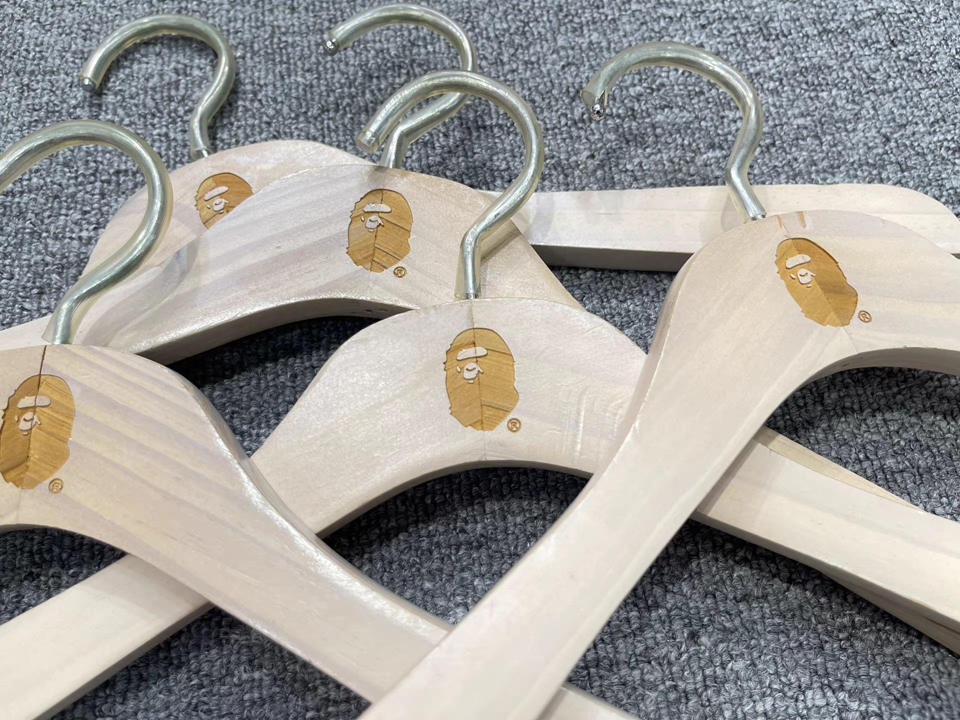 Bape Bape Wooden Hanger Q5 Size ONE SIZE - 6 Thumbnail