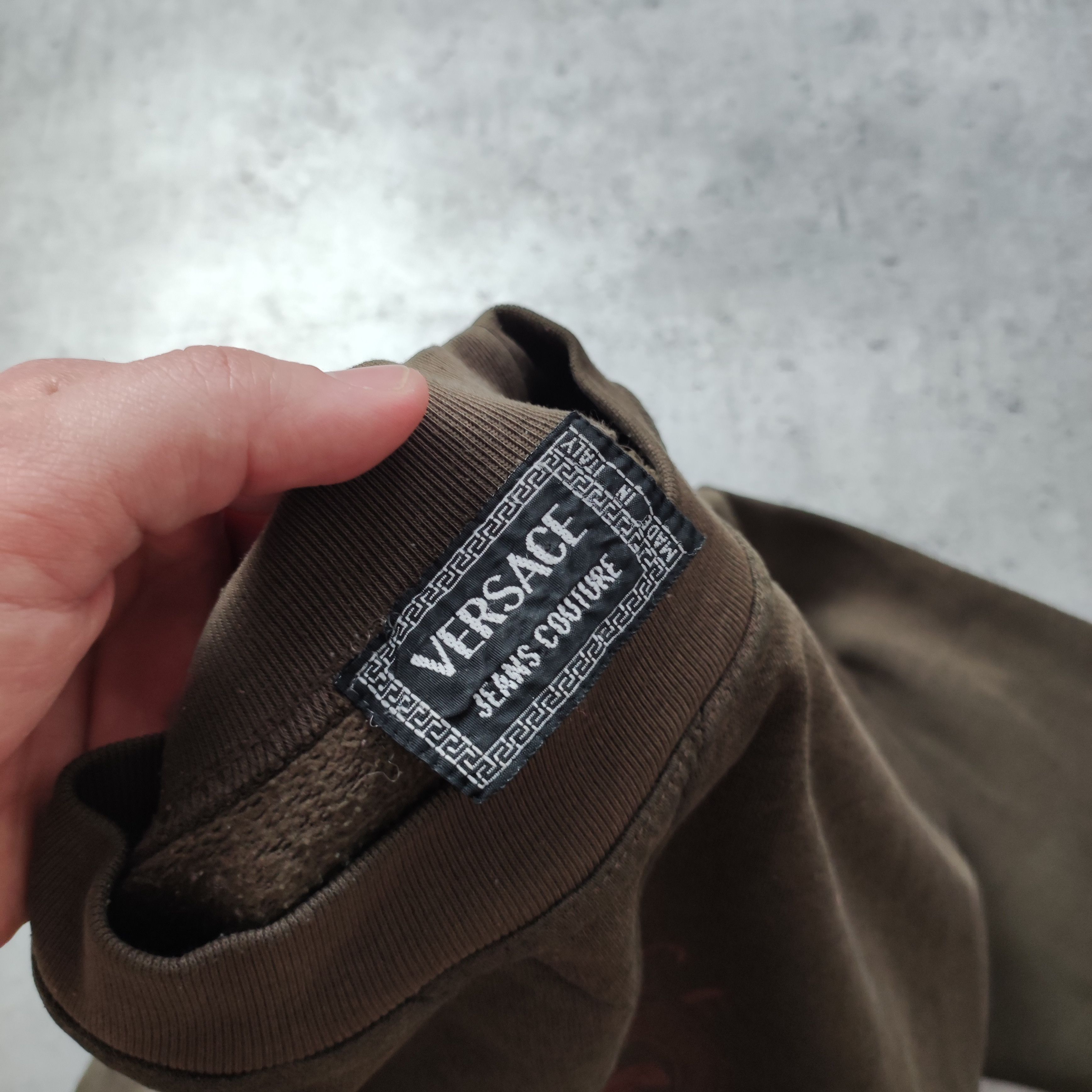 Versace × Versace Jeans Couture × Vintage RARE 90s Spelout Versace Medusa Head Brown Sweatshirt Size US M / EU 48-50 / 2 - 7 Thumbnail